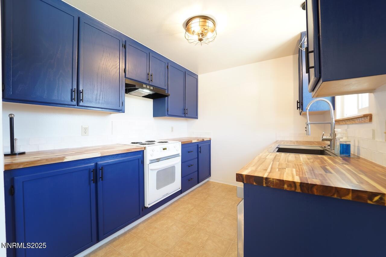 10 Morris Circle Property Photo 8