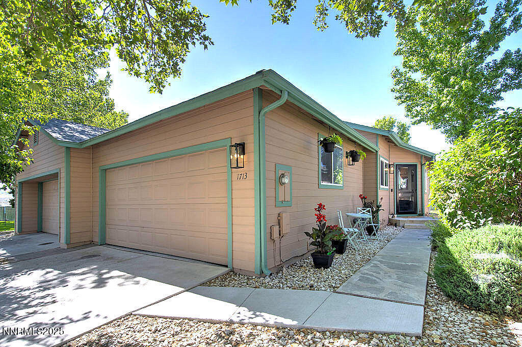 1713 Duke Road Property Photo 1