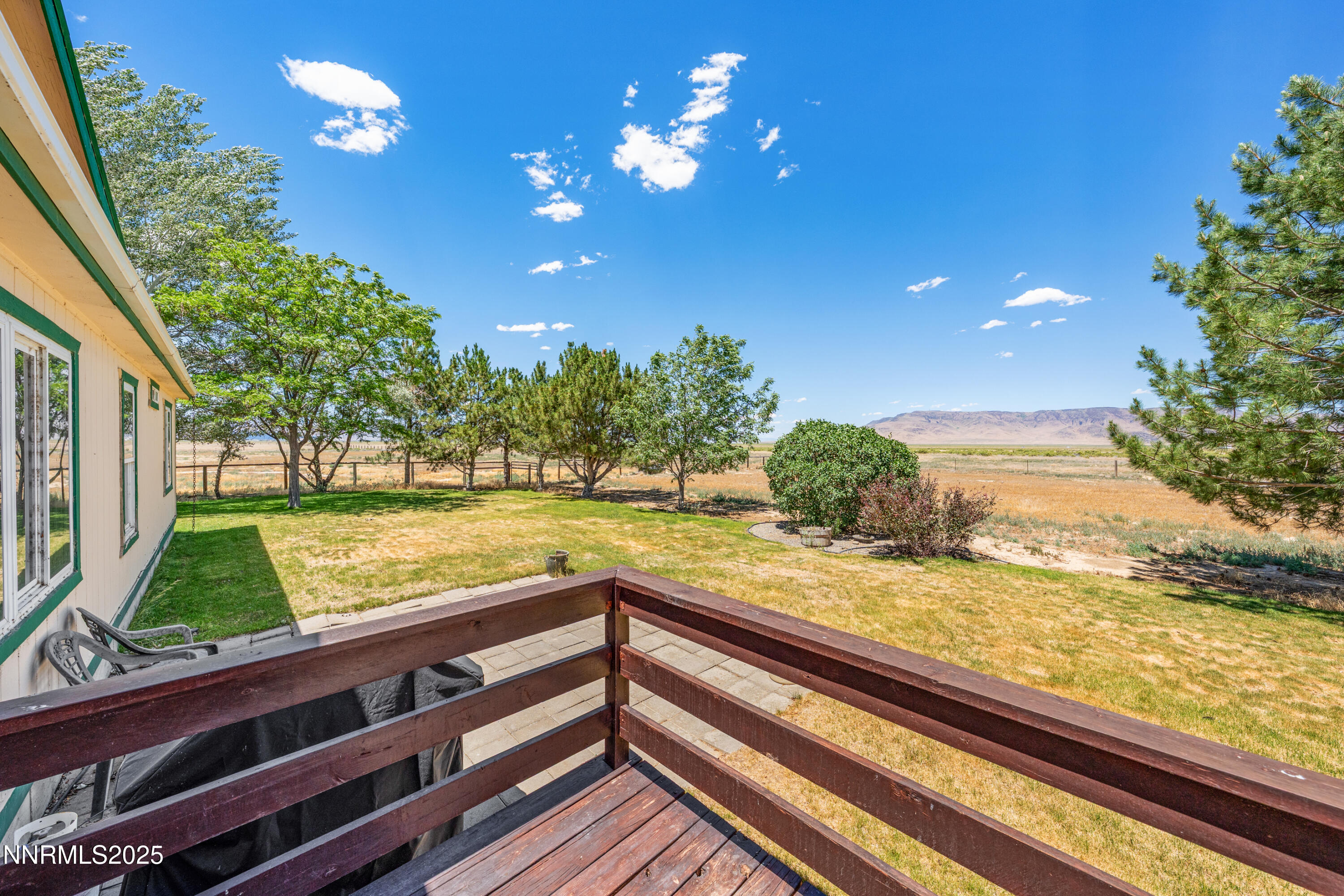 1000 Skyline Boulevard Property Photo 4