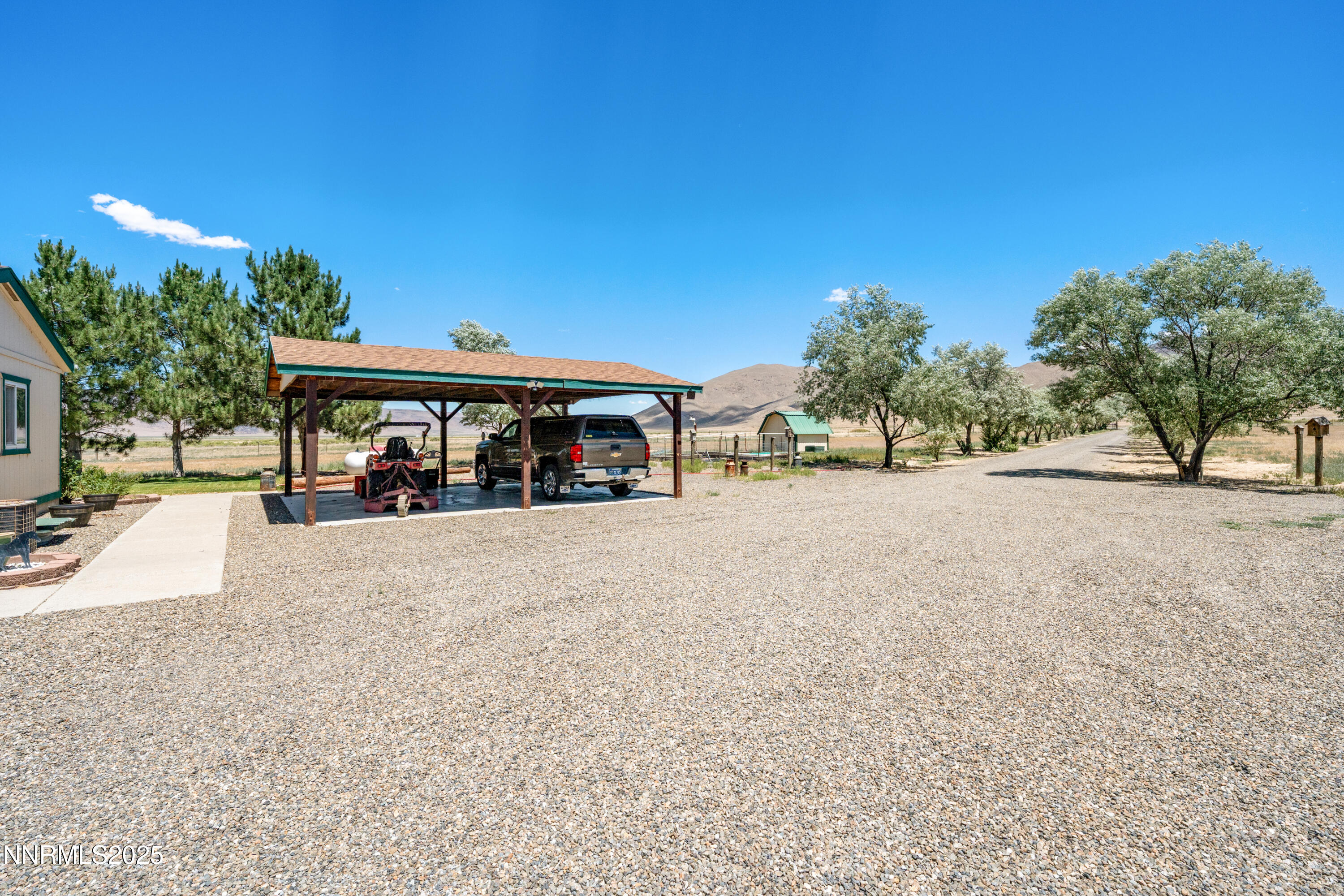 1000 Skyline Boulevard Property Photo 8