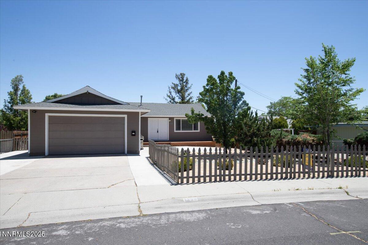 1340 Rayburn Drive Property Photo 2