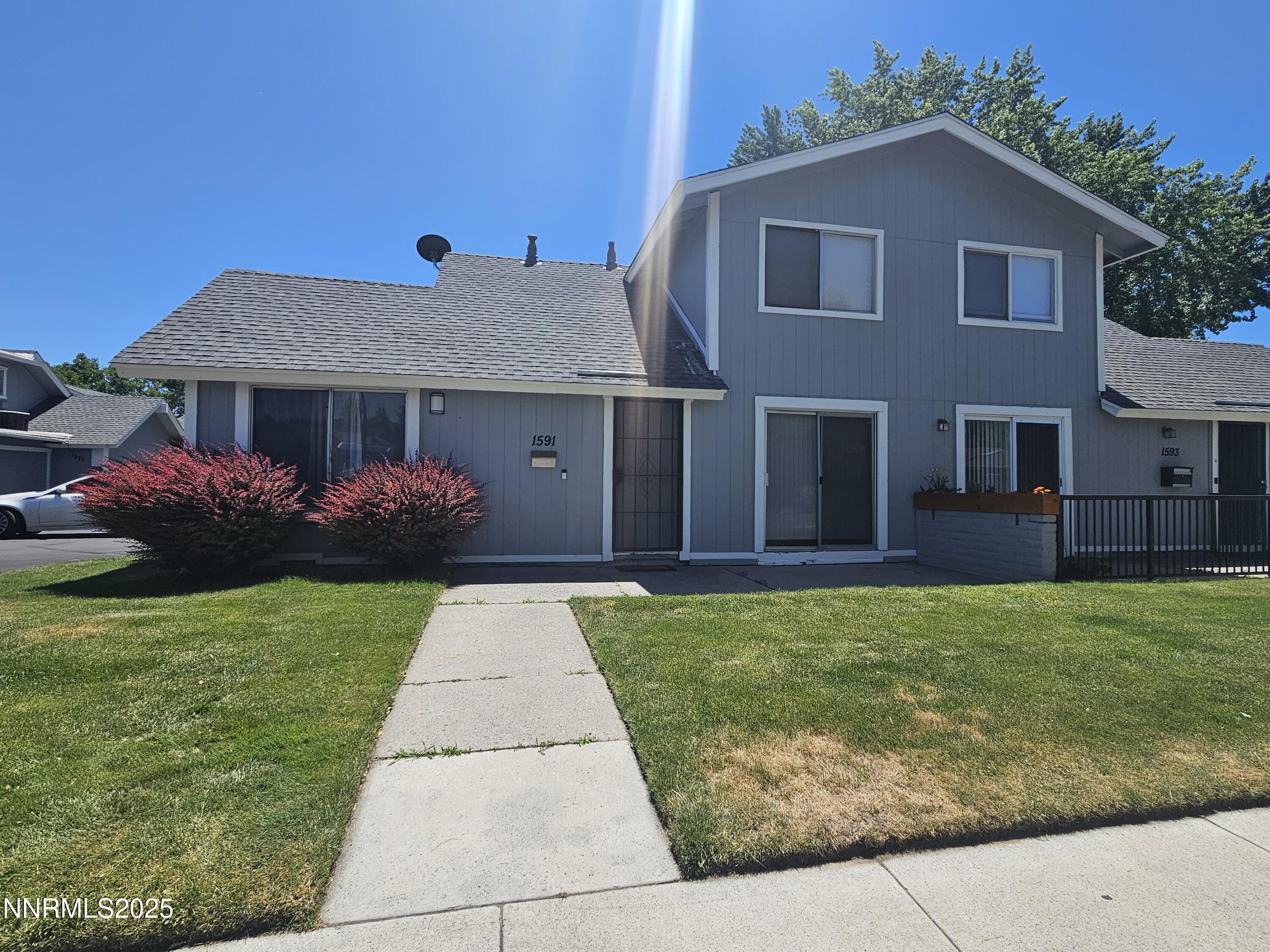 1591 York Way Property Photo 1