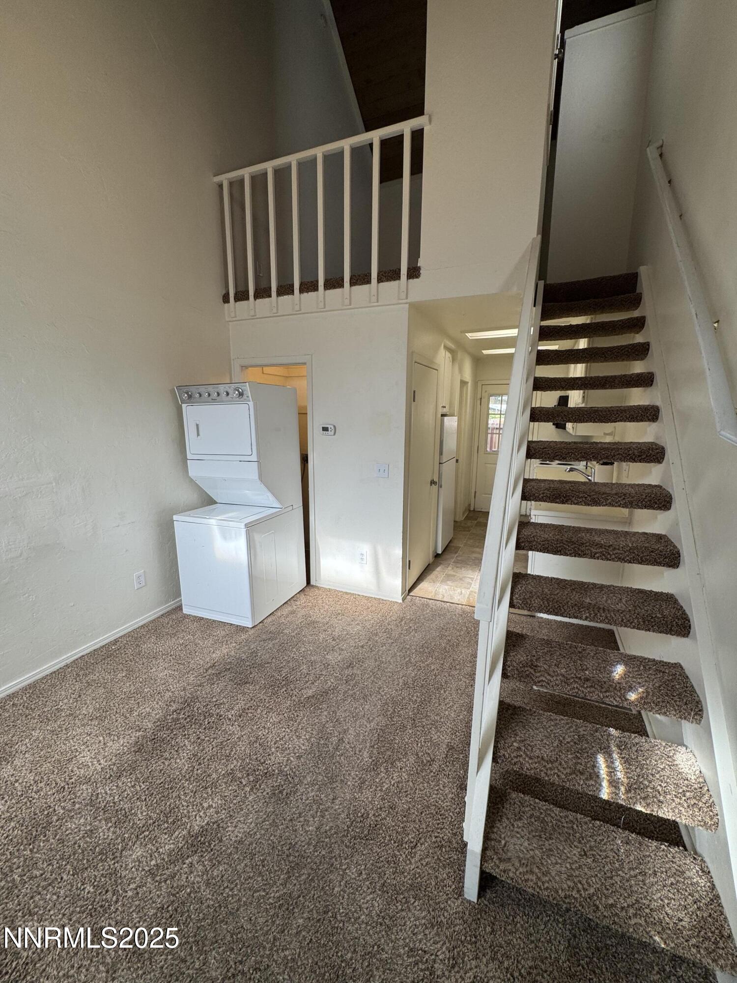 2519 Garfield Court Property Photo 4