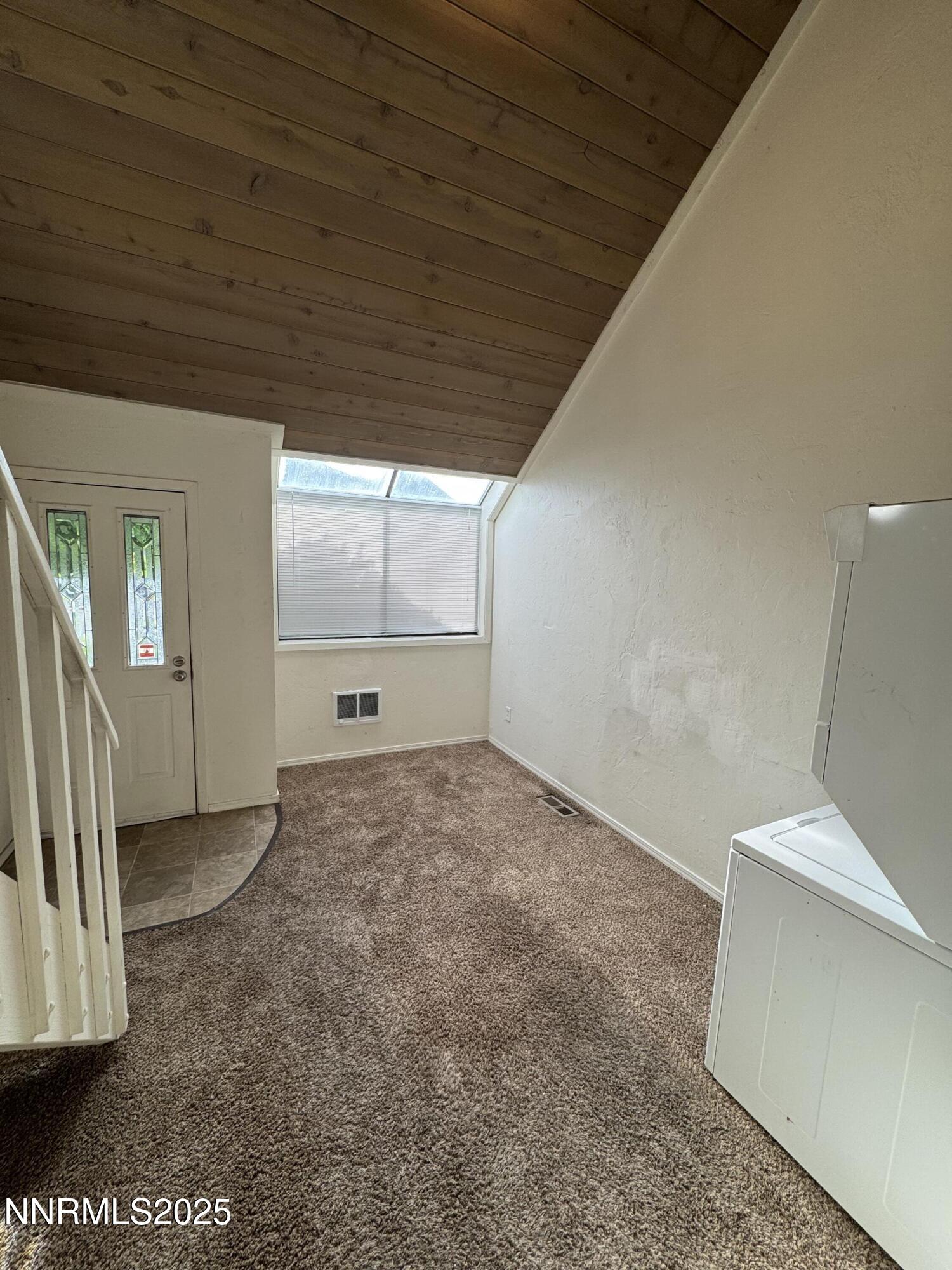 2519 Garfield Court Property Photo 5