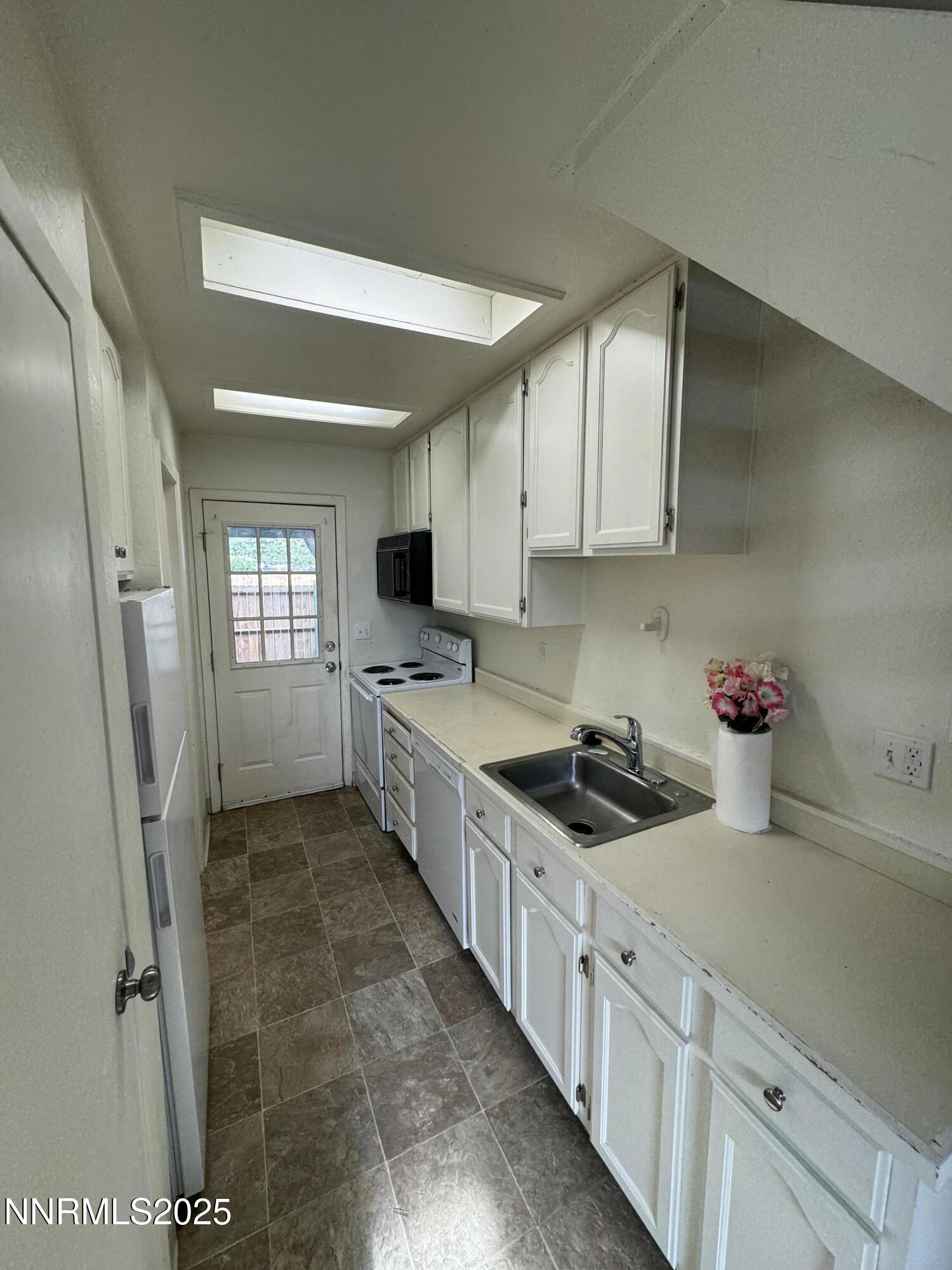 2519 Garfield Court Property Photo 8