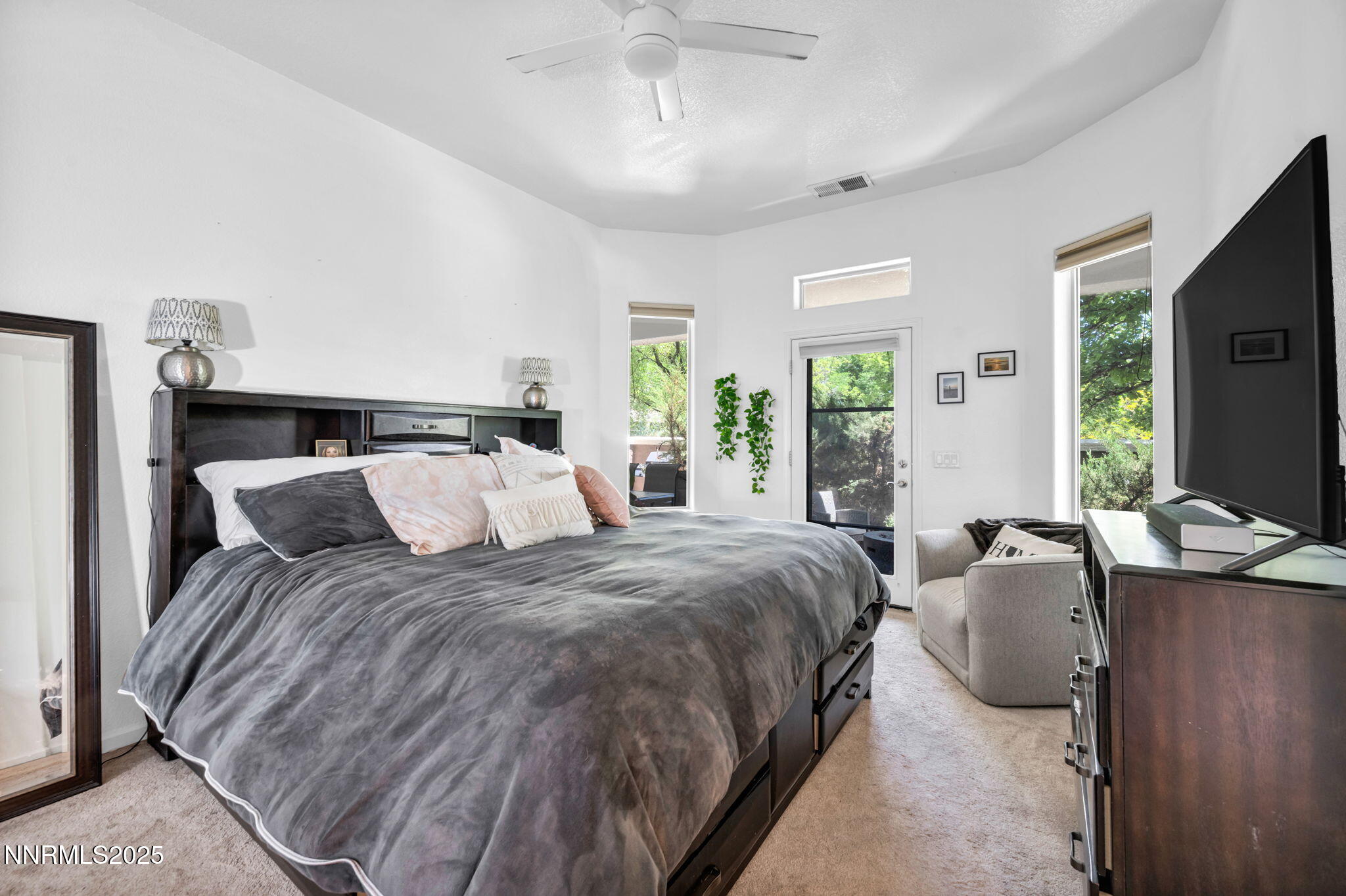 9900 Wilbur May Parkway Property Photo 18