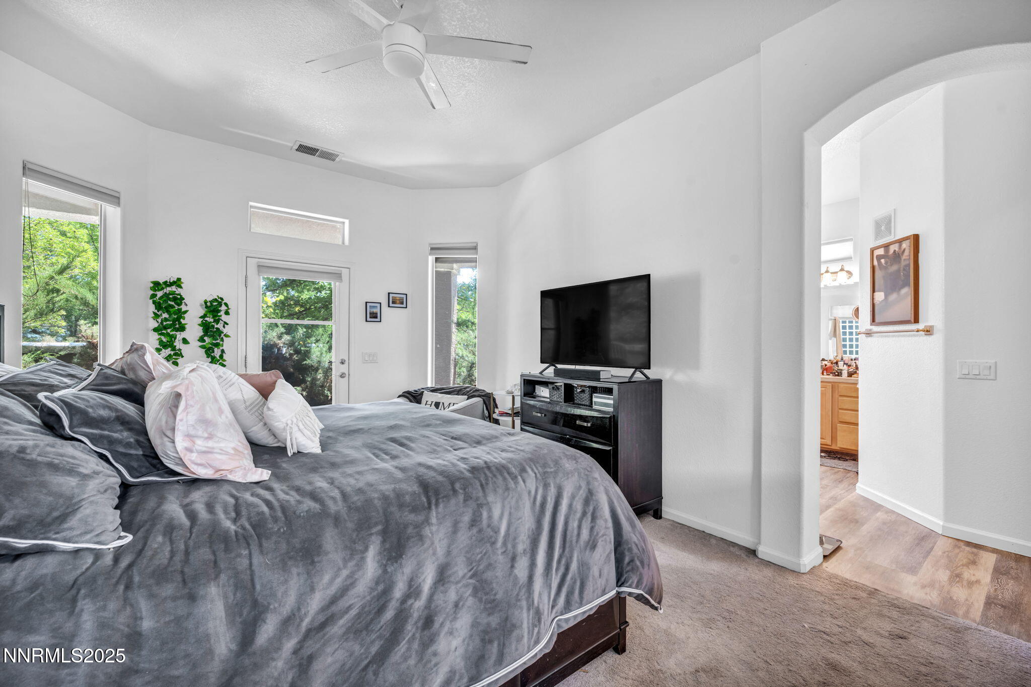 9900 Wilbur May Parkway Property Photo 19