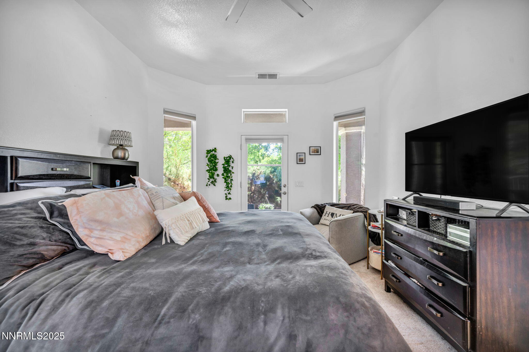 9900 Wilbur May Parkway Property Photo 20