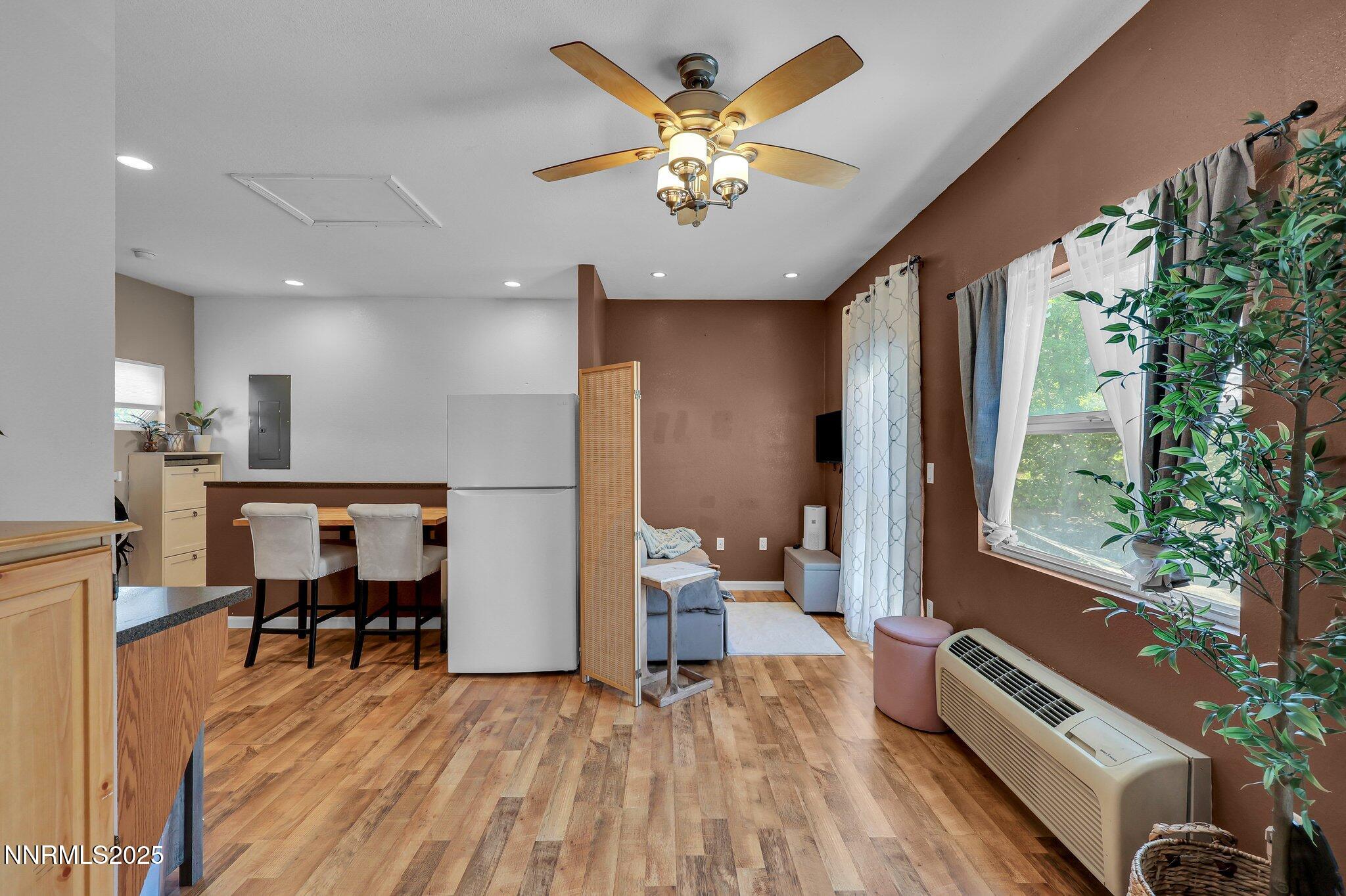 1236 Victorian Plaza Circle Property Photo 7