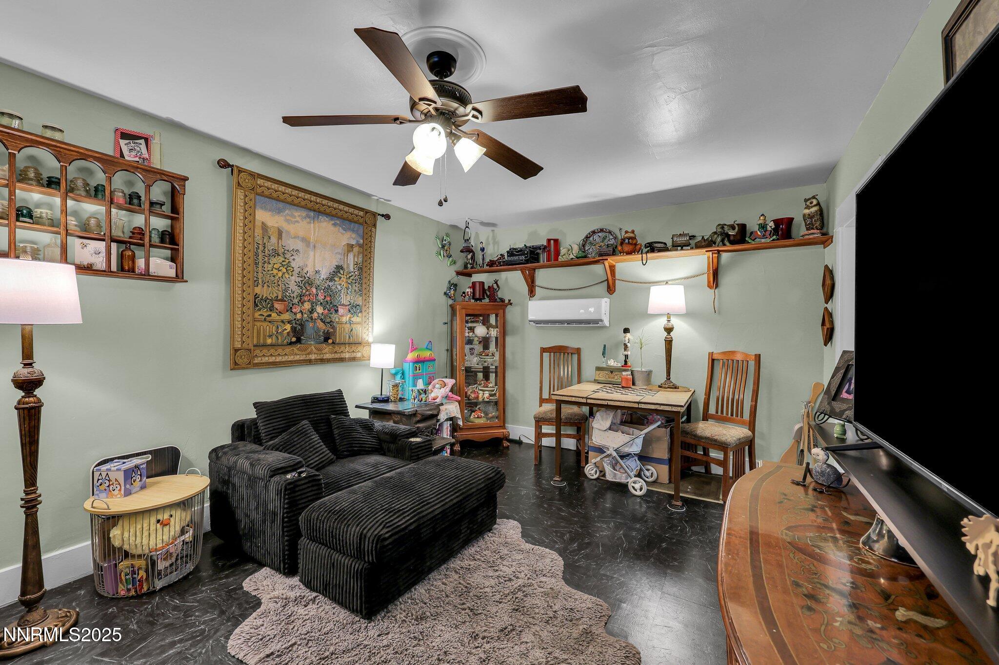 1236 Victorian Plaza Circle Property Photo 13