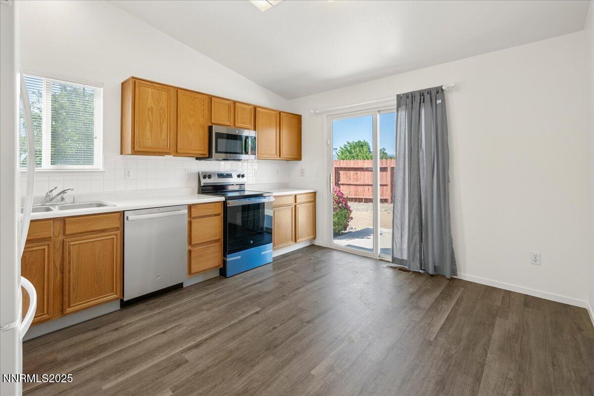 7202 Leonardo Court Property Photo 12