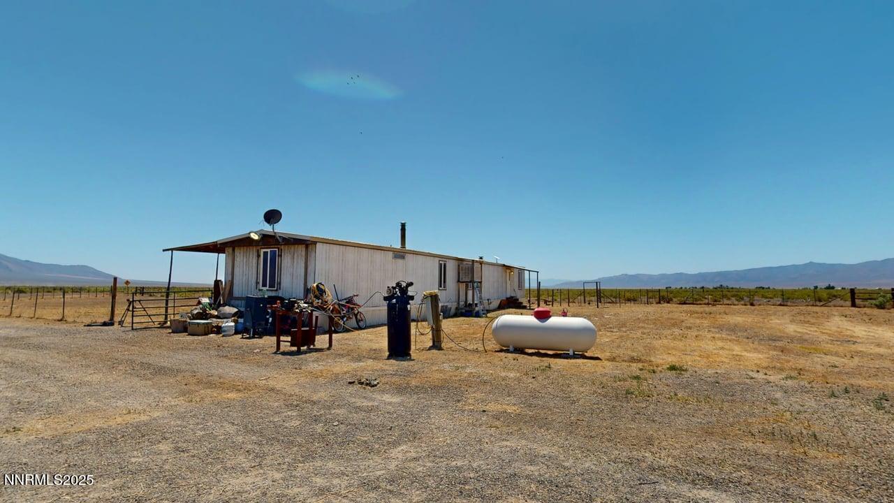 2745 Apache Road Property Photo 1