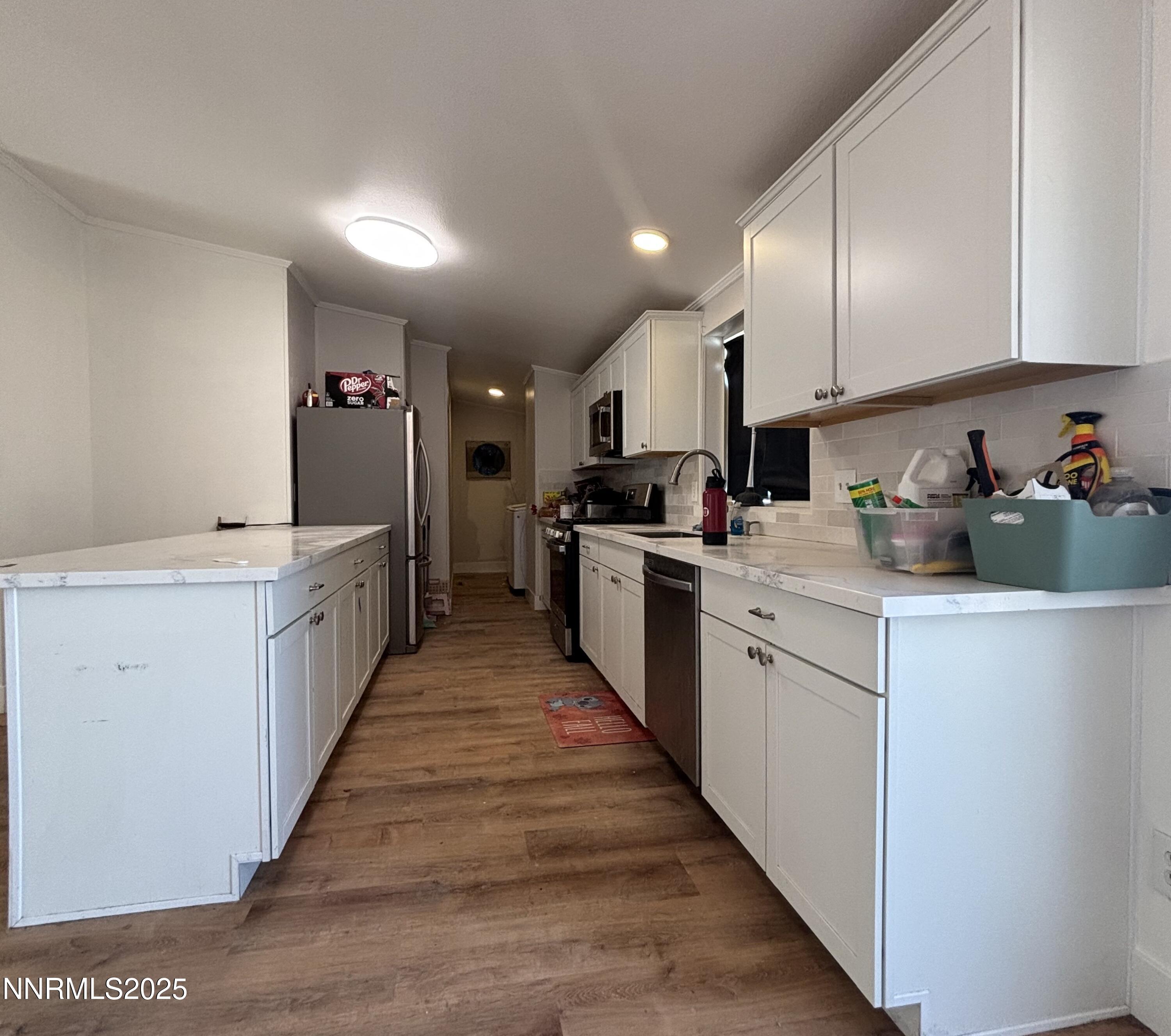 3810 Amber Street Property Photo 9