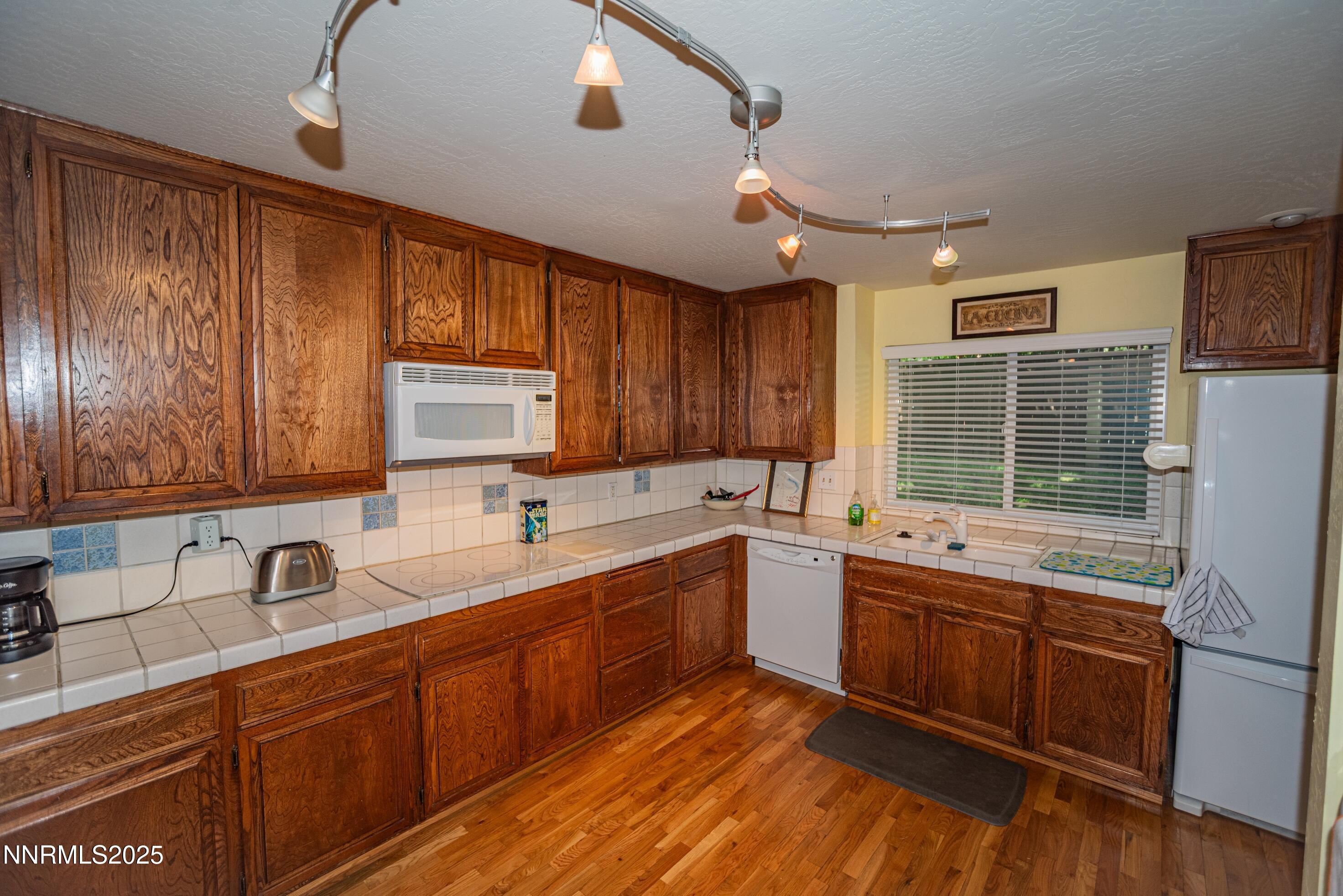 4003 Bluegrass Court Property Photo 8