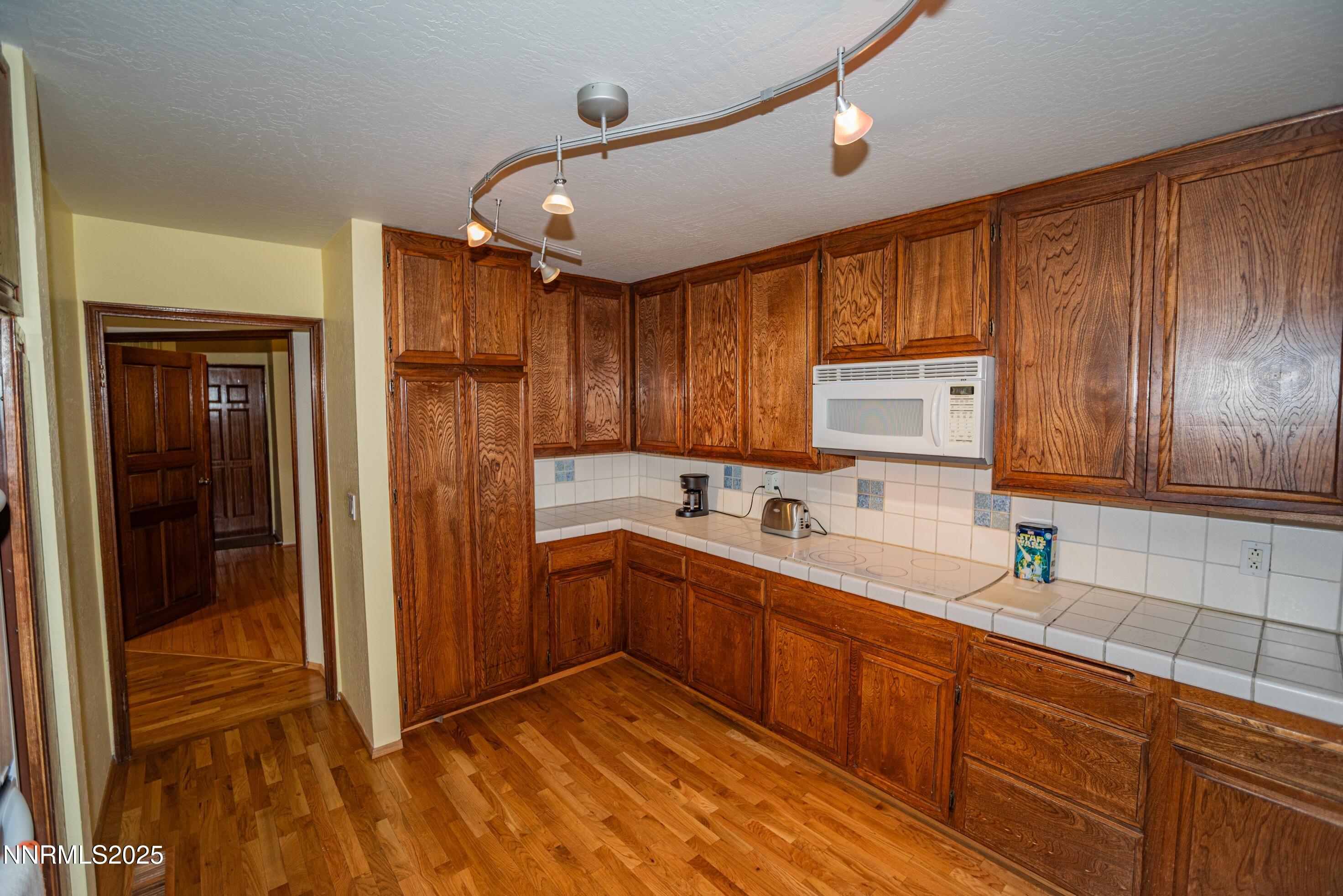 4003 Bluegrass Court Property Photo 9