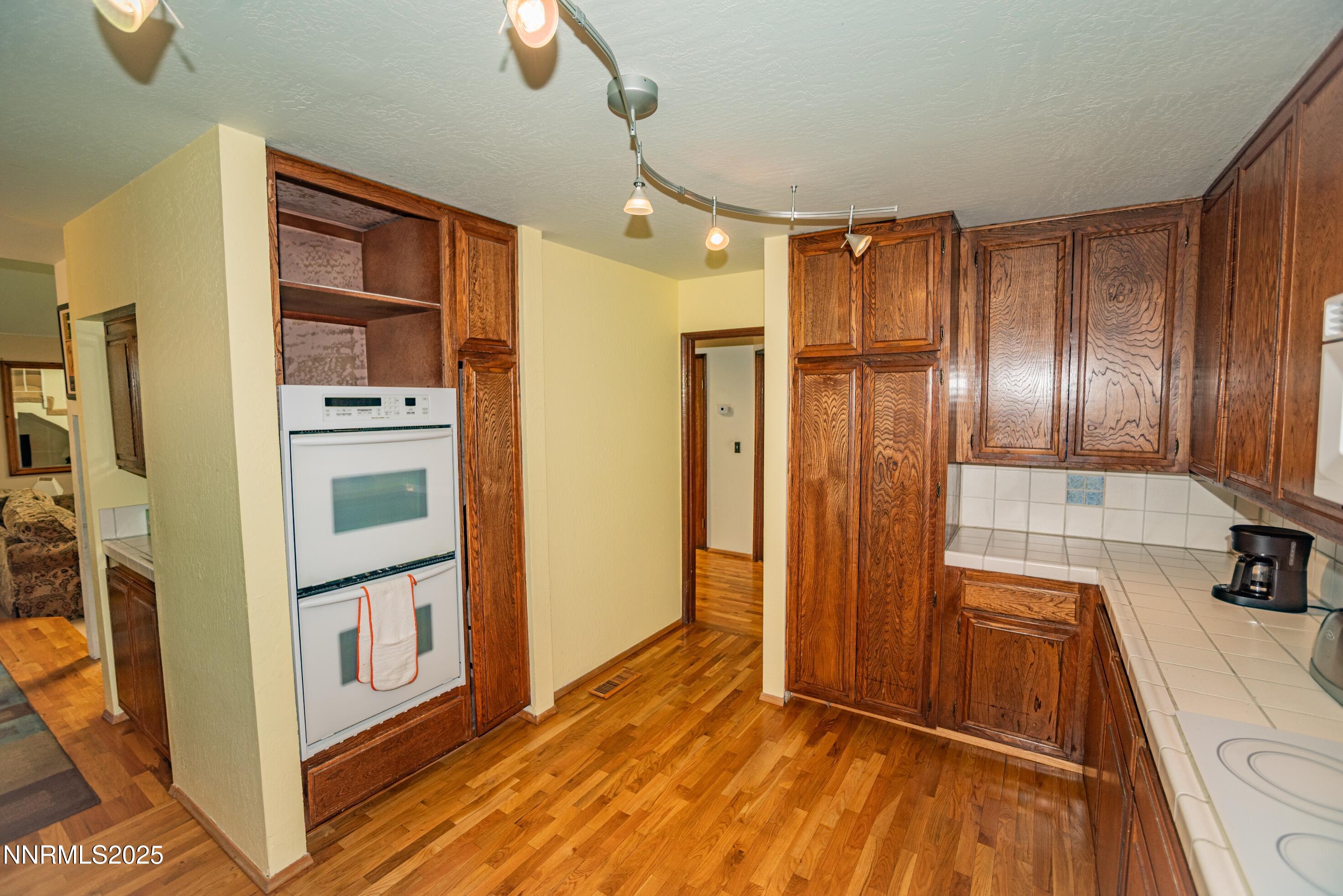 4003 Bluegrass Court Property Photo 10