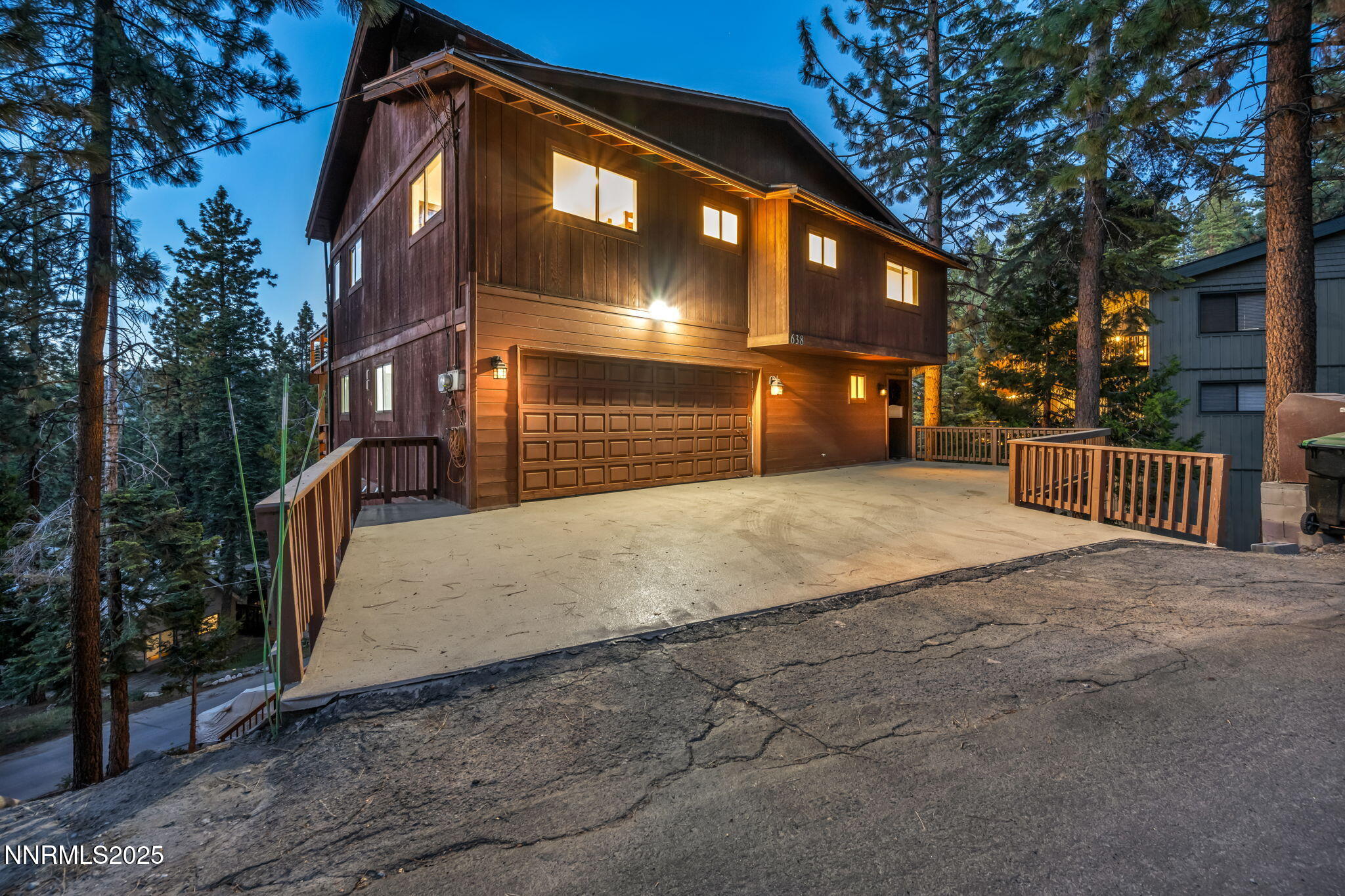 638 N Martin Drive Property Photo 1