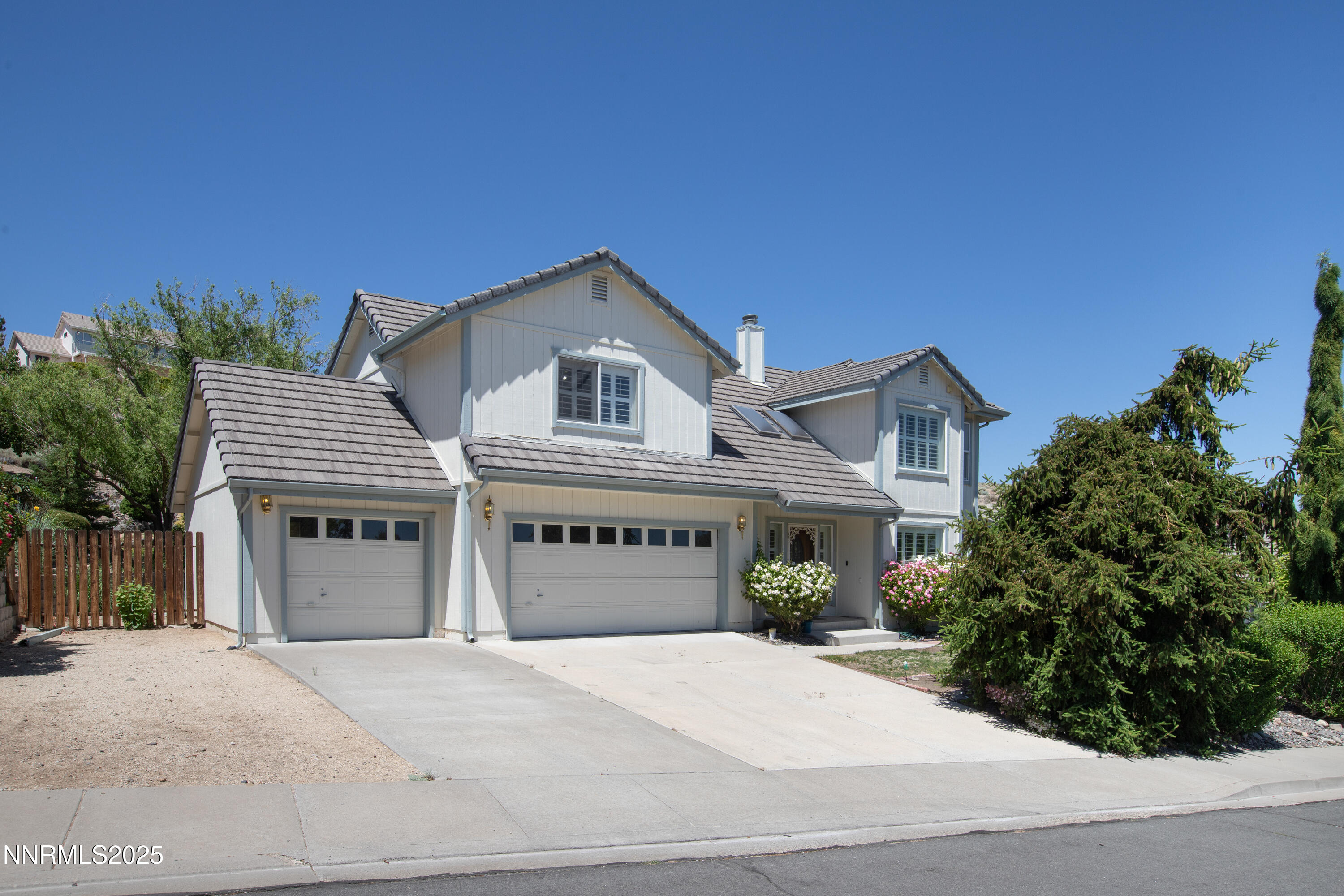 979 University Ridge Drive Property Photo 1
