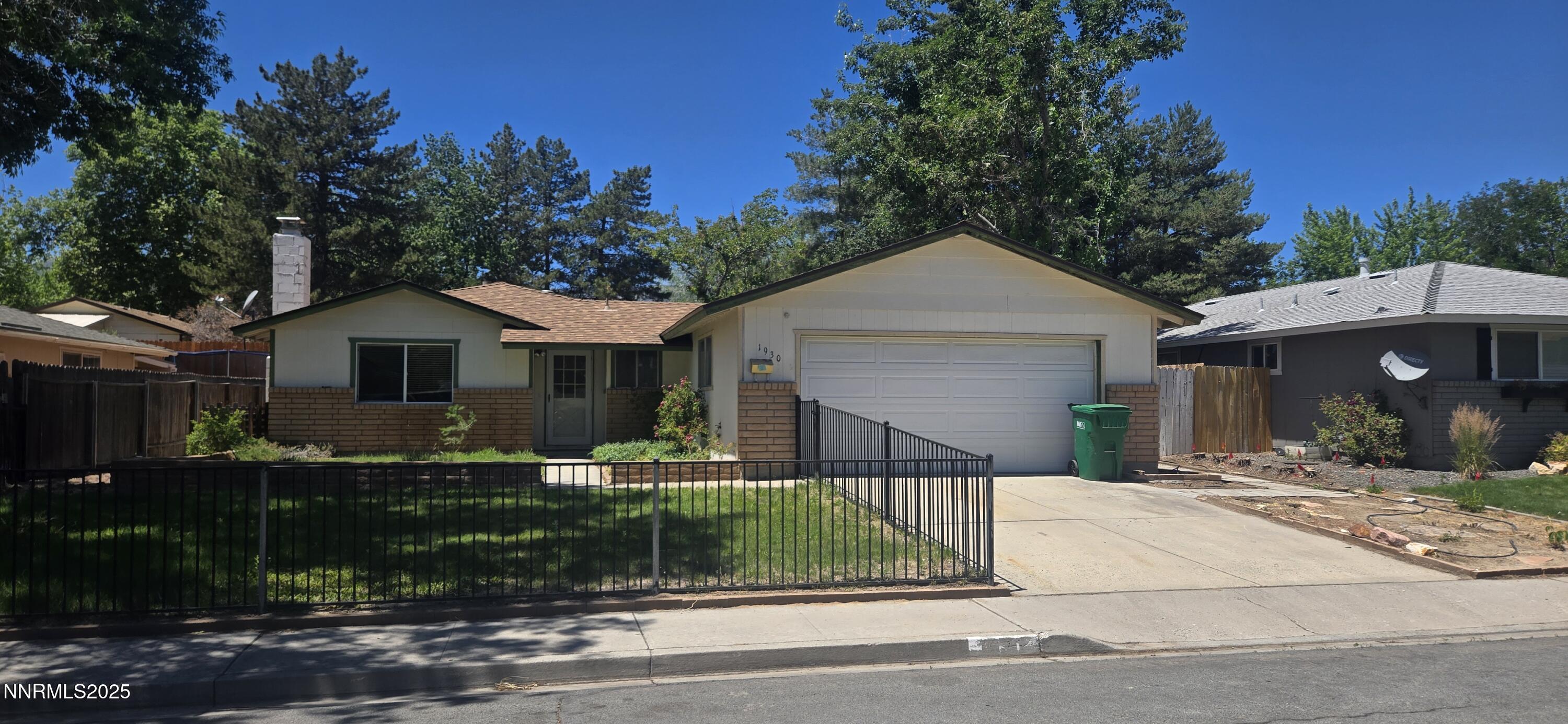 1930 Sunland Drive Property Photo 1
