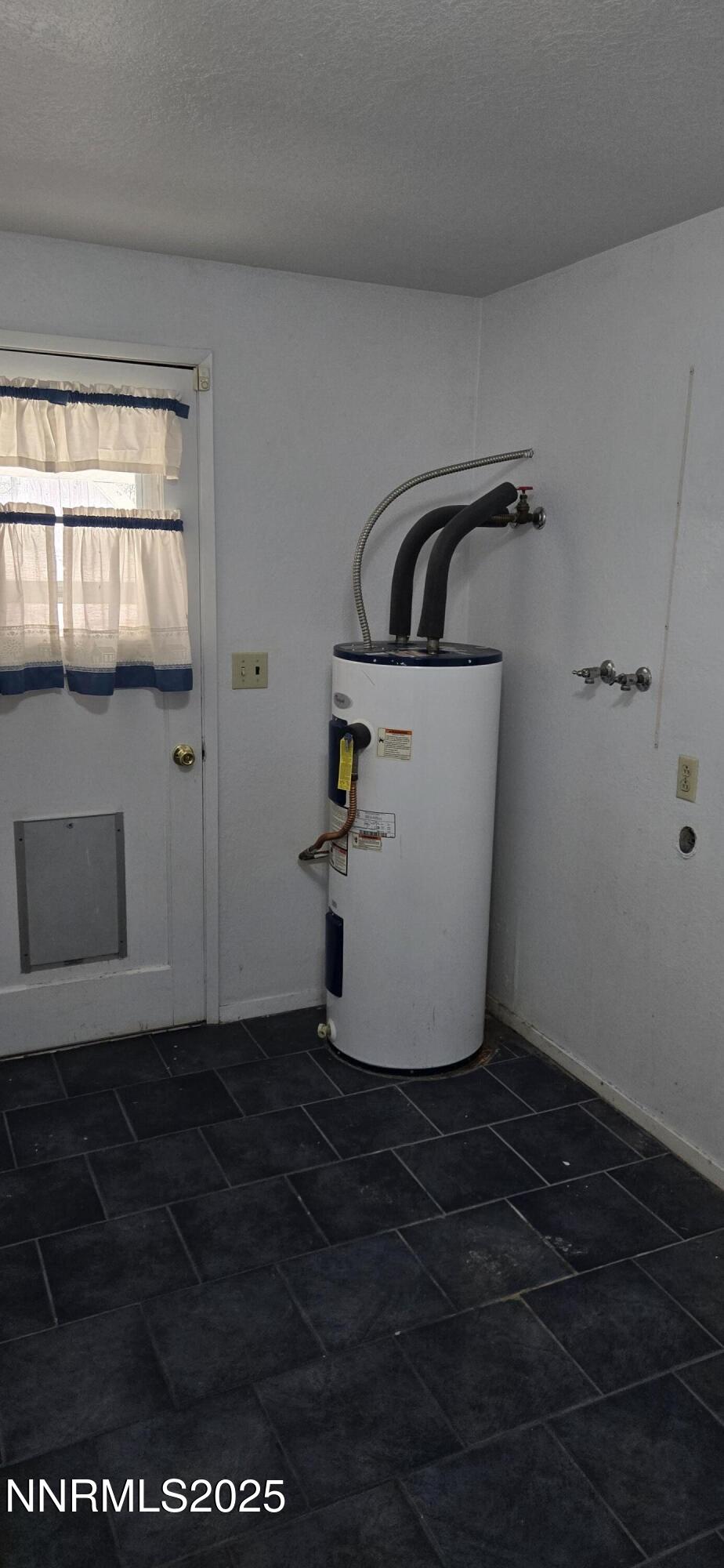 1930 Sunland Drive Property Photo 14