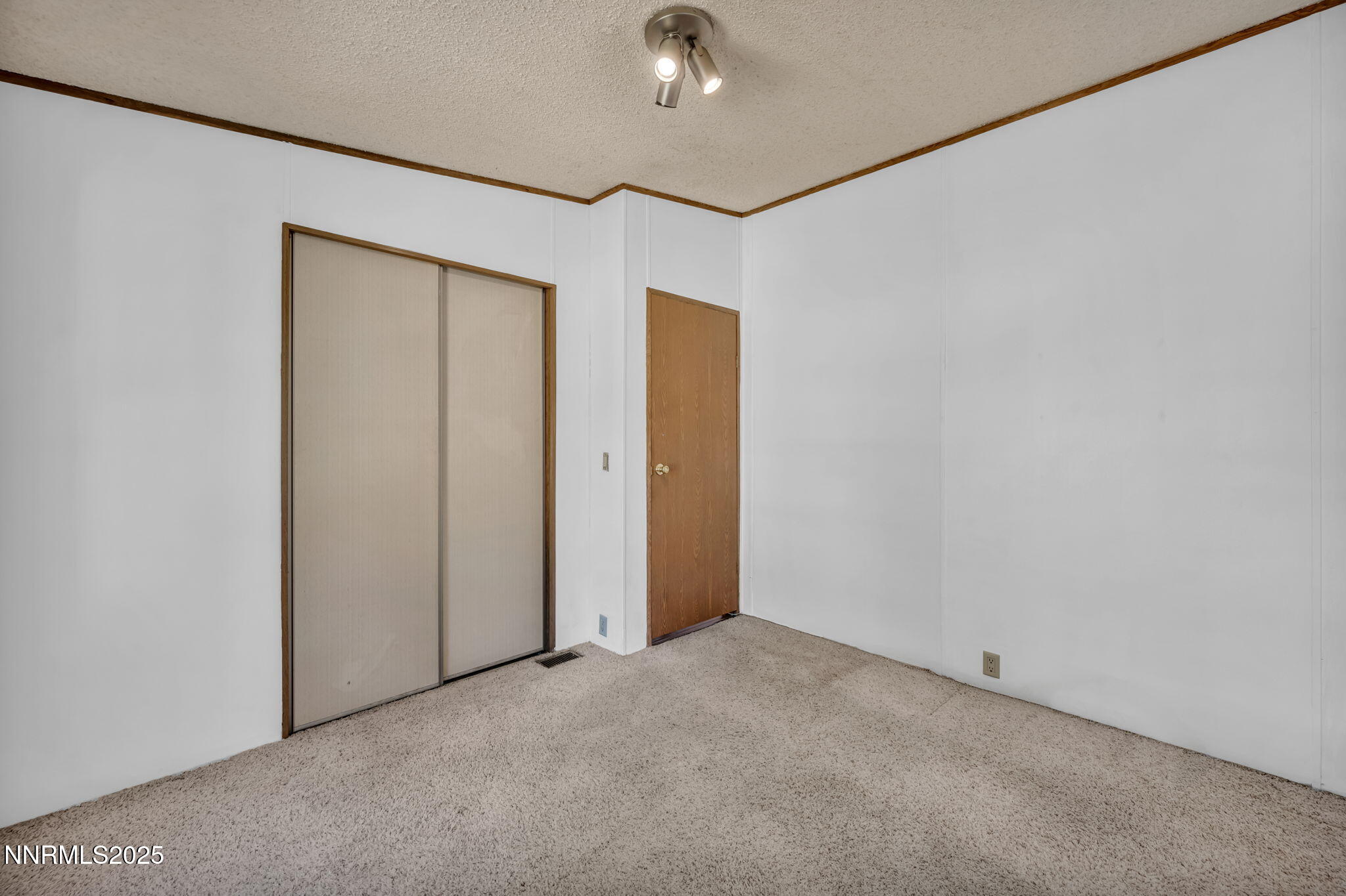 1155 Denise Circle Property Photo 18