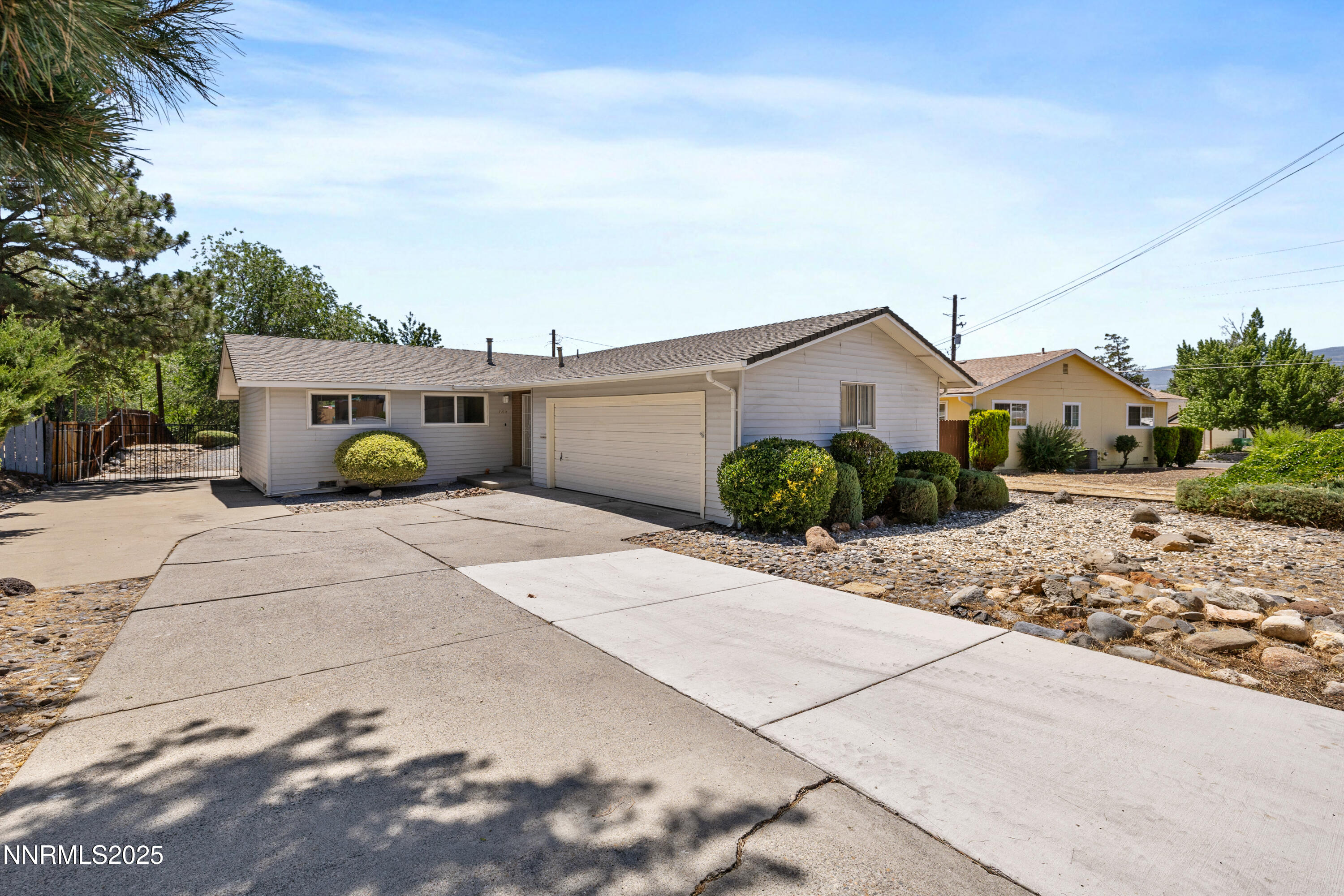 1010 Alturas Avenue Property Photo 1