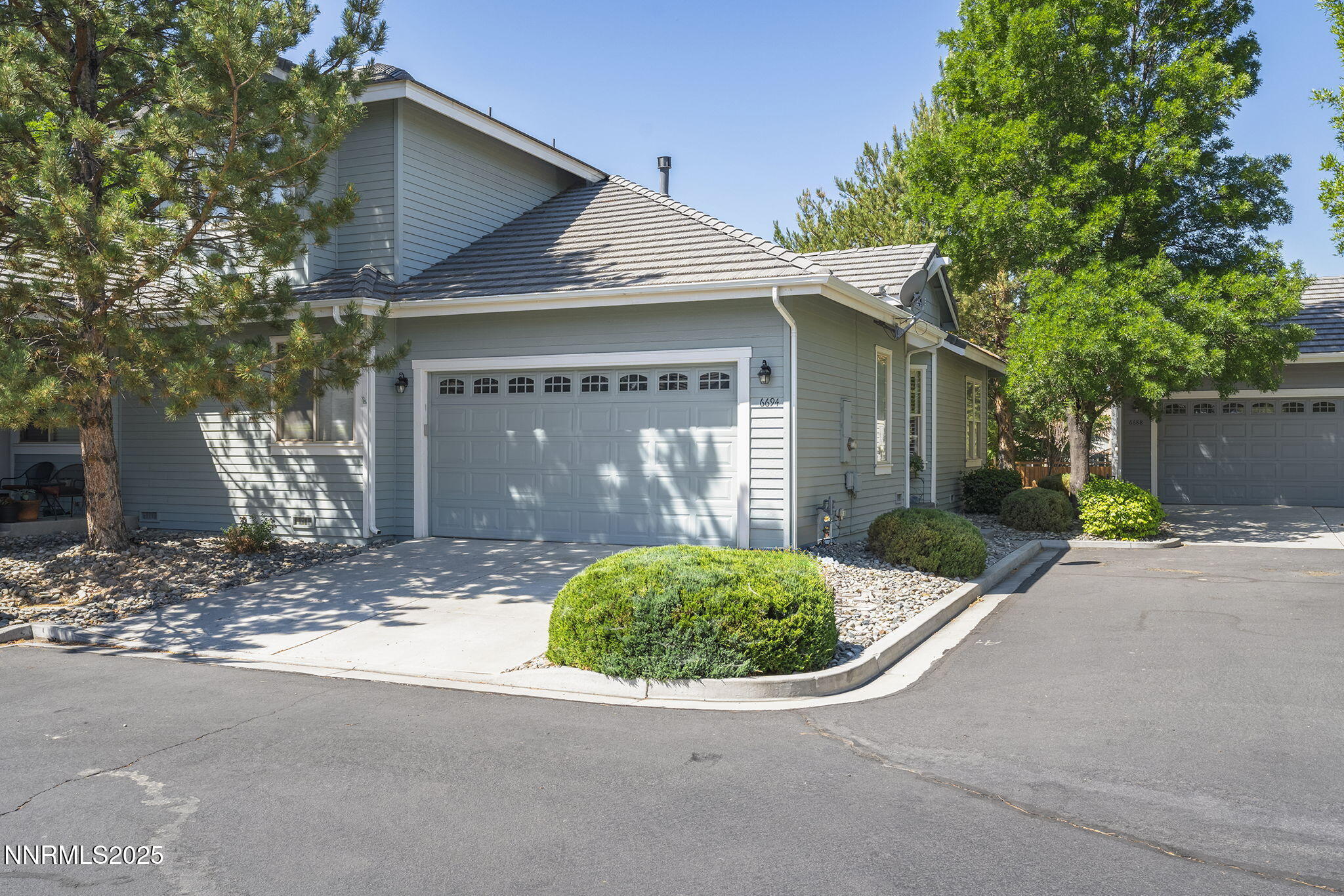 6694 Aston Circle Property Photo 1