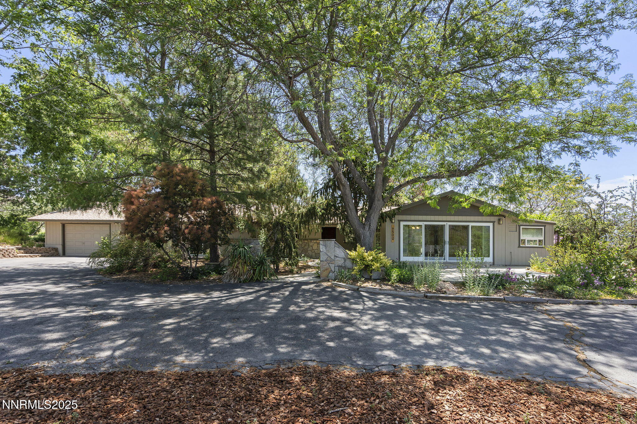 1500 Brenda Way Property Photo 1