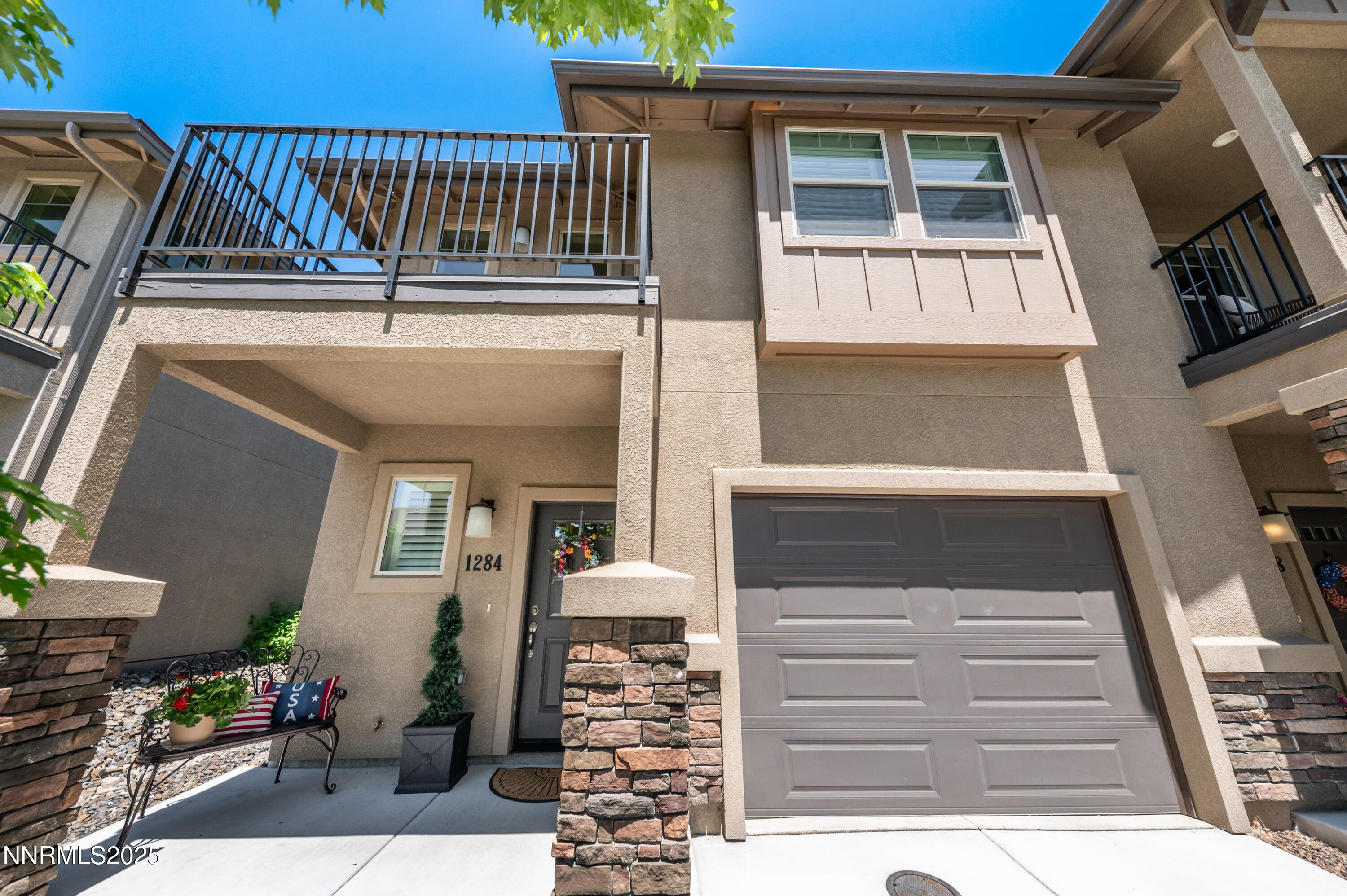 1284 Saltern Drive Property Photo 2