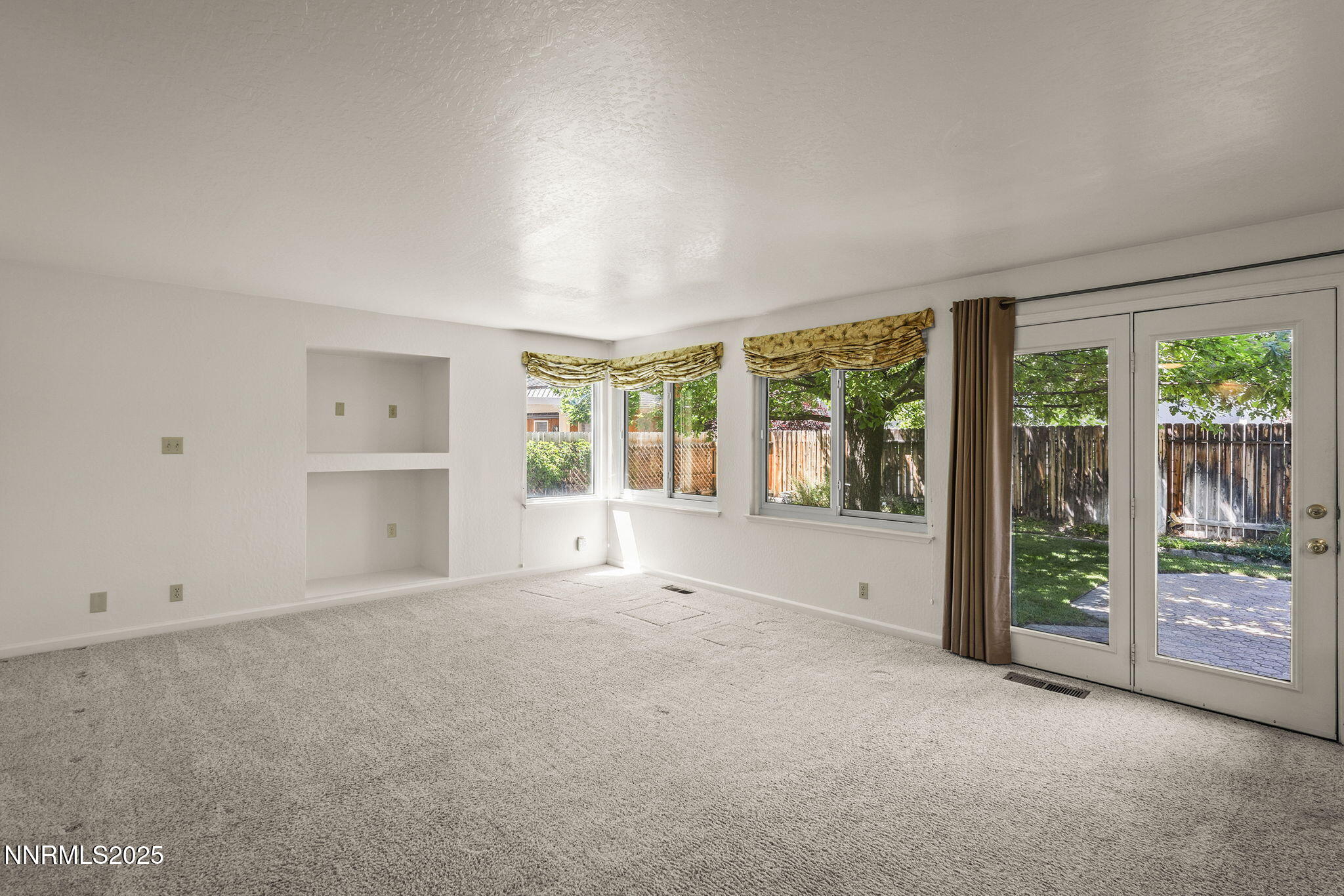 4950 San Diego Court Property Photo 9