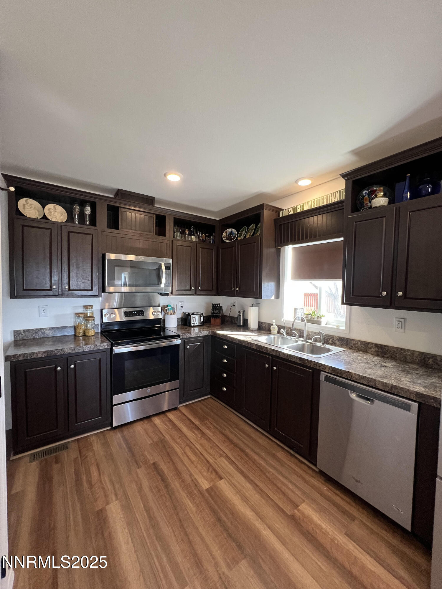 1060 Skyline Boulevard Property Photo 11