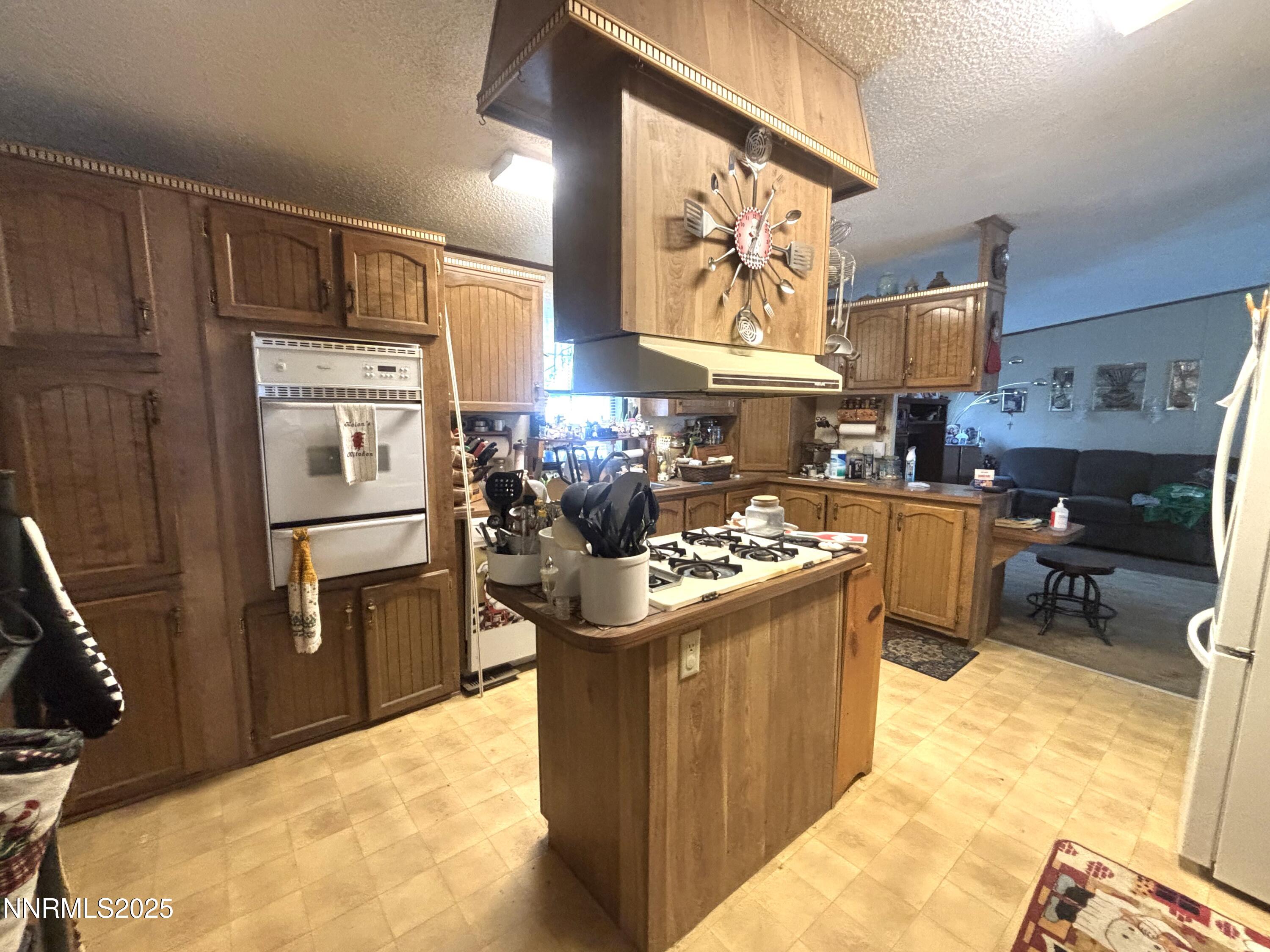218 & 220 Middlegate Drive Property Photo 8
