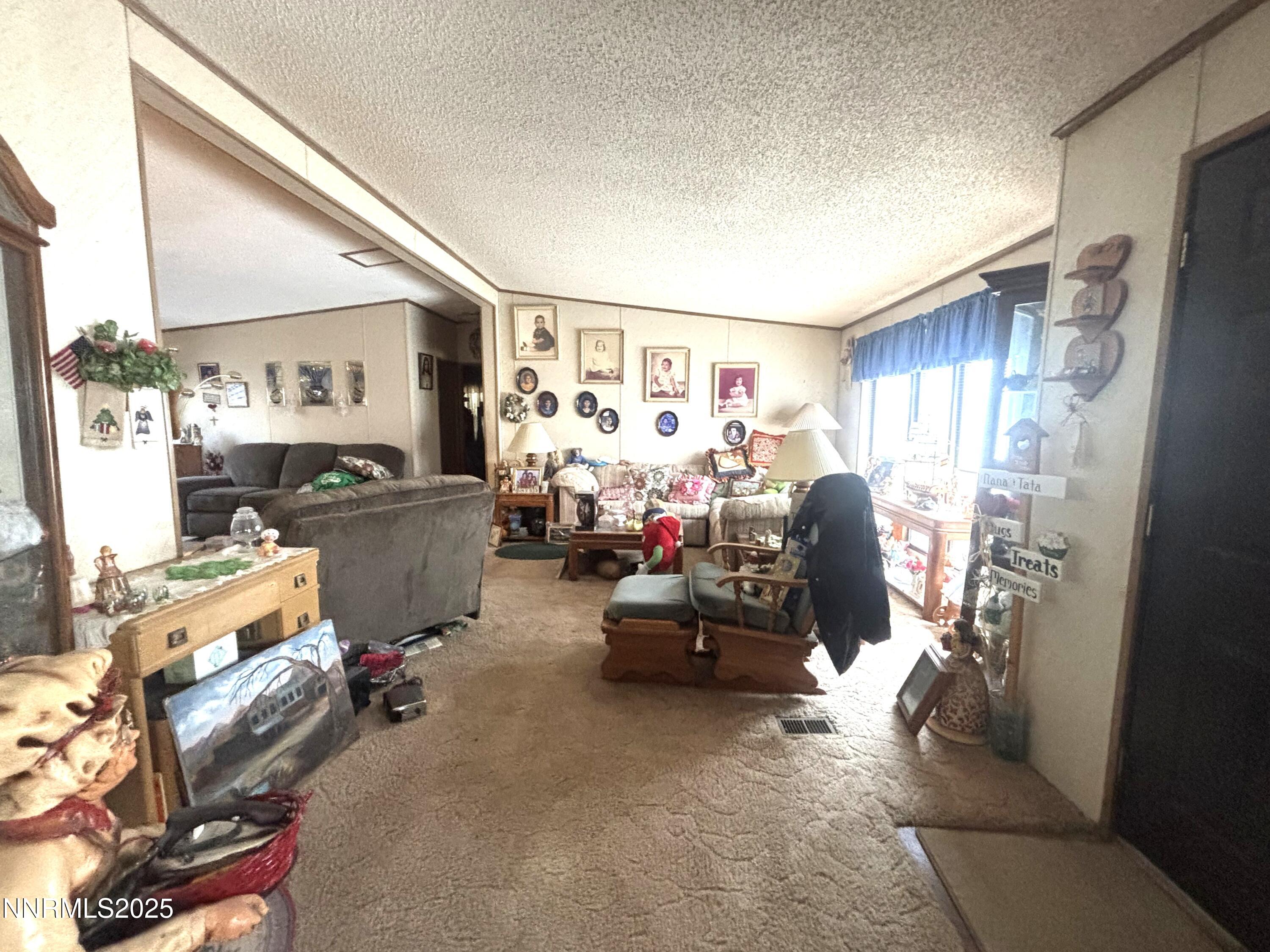 218 & 220 Middlegate Drive Property Photo 11
