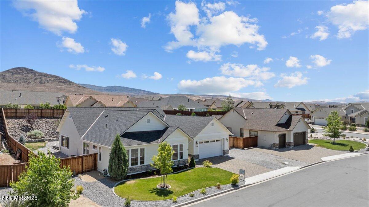 11720 Valley Crest Drive Property Photo 4