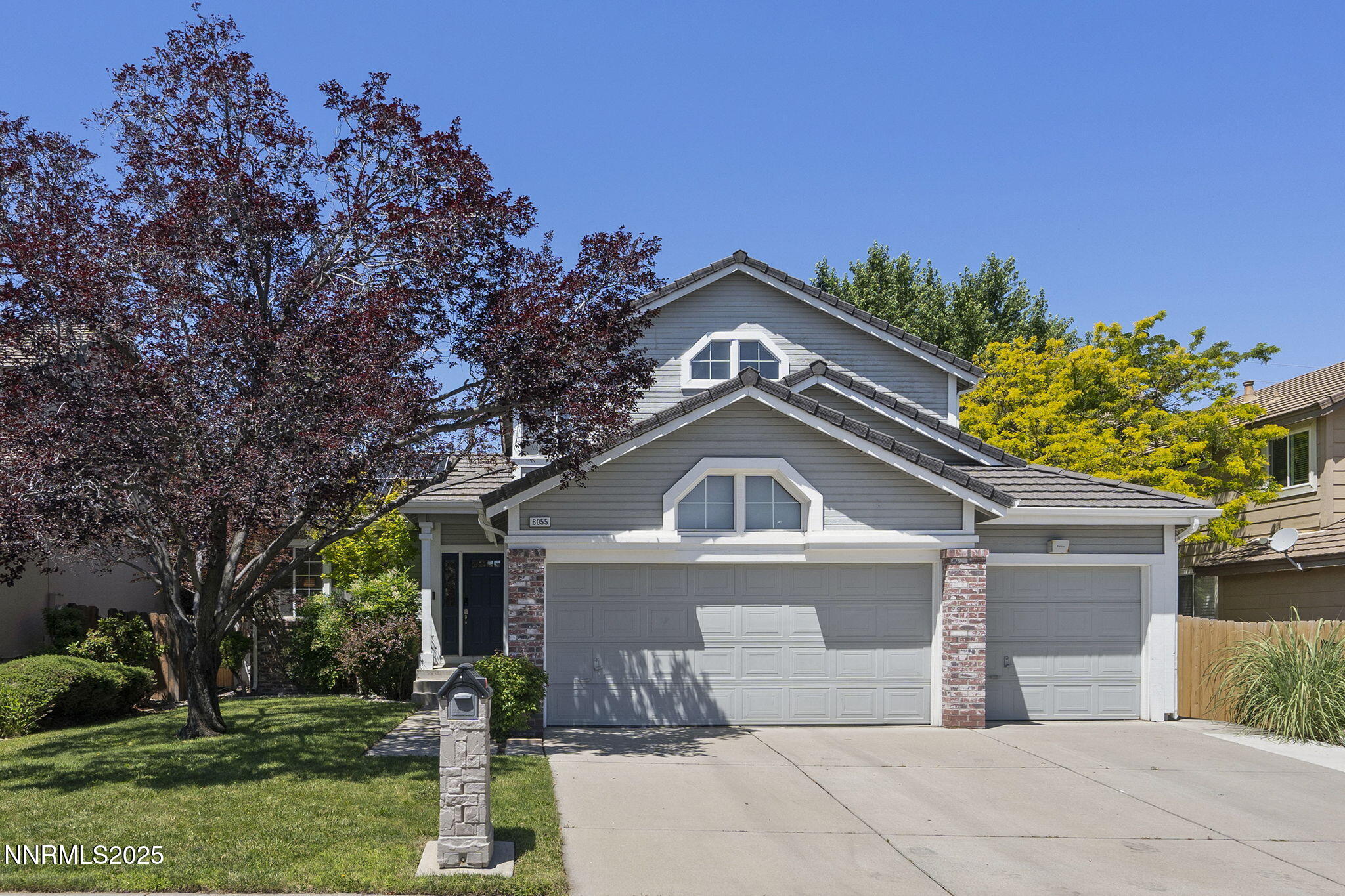 6055 Stonecreek Drive Property Photo 1