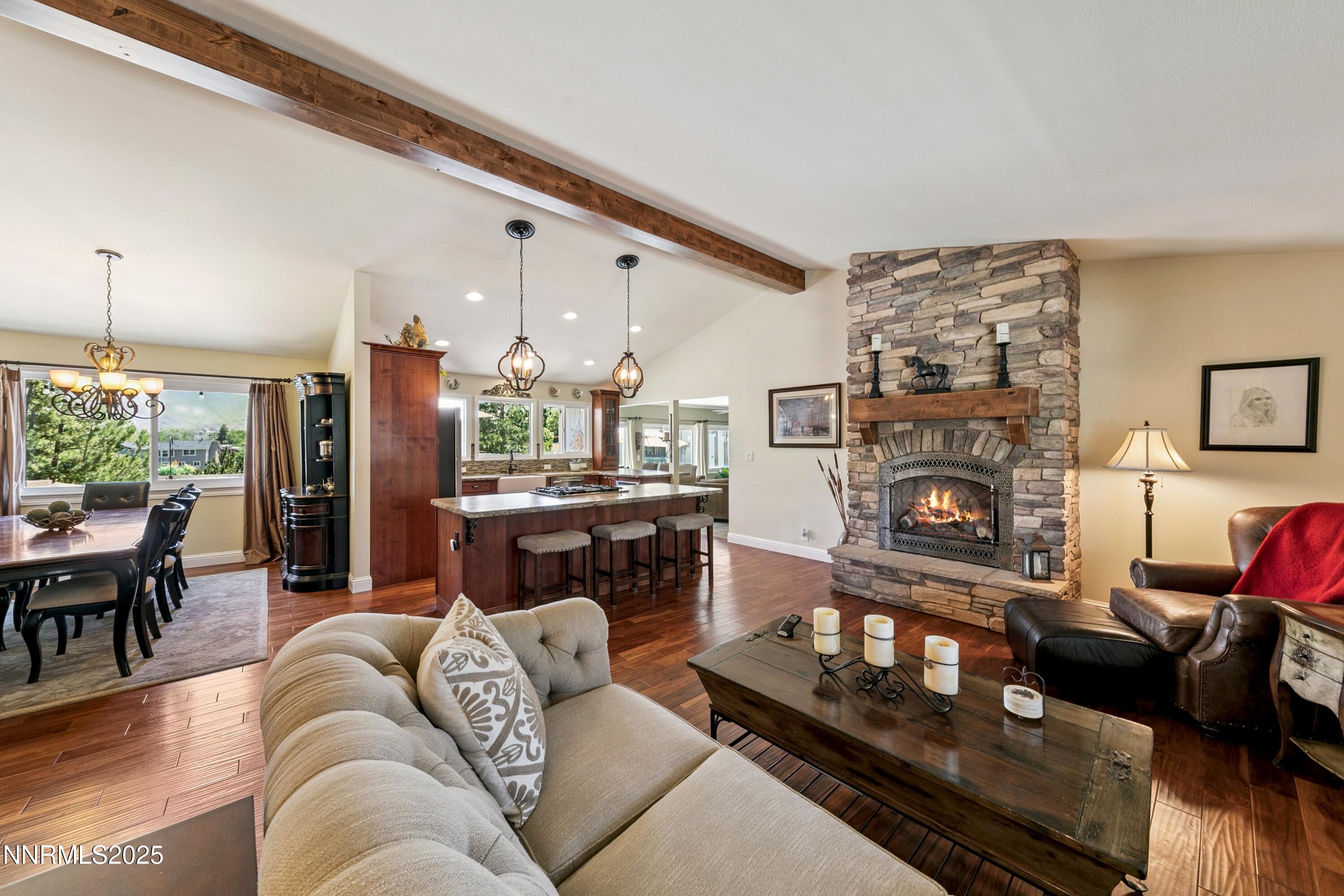 545 Mogul Mountain Drive Property Photo 4