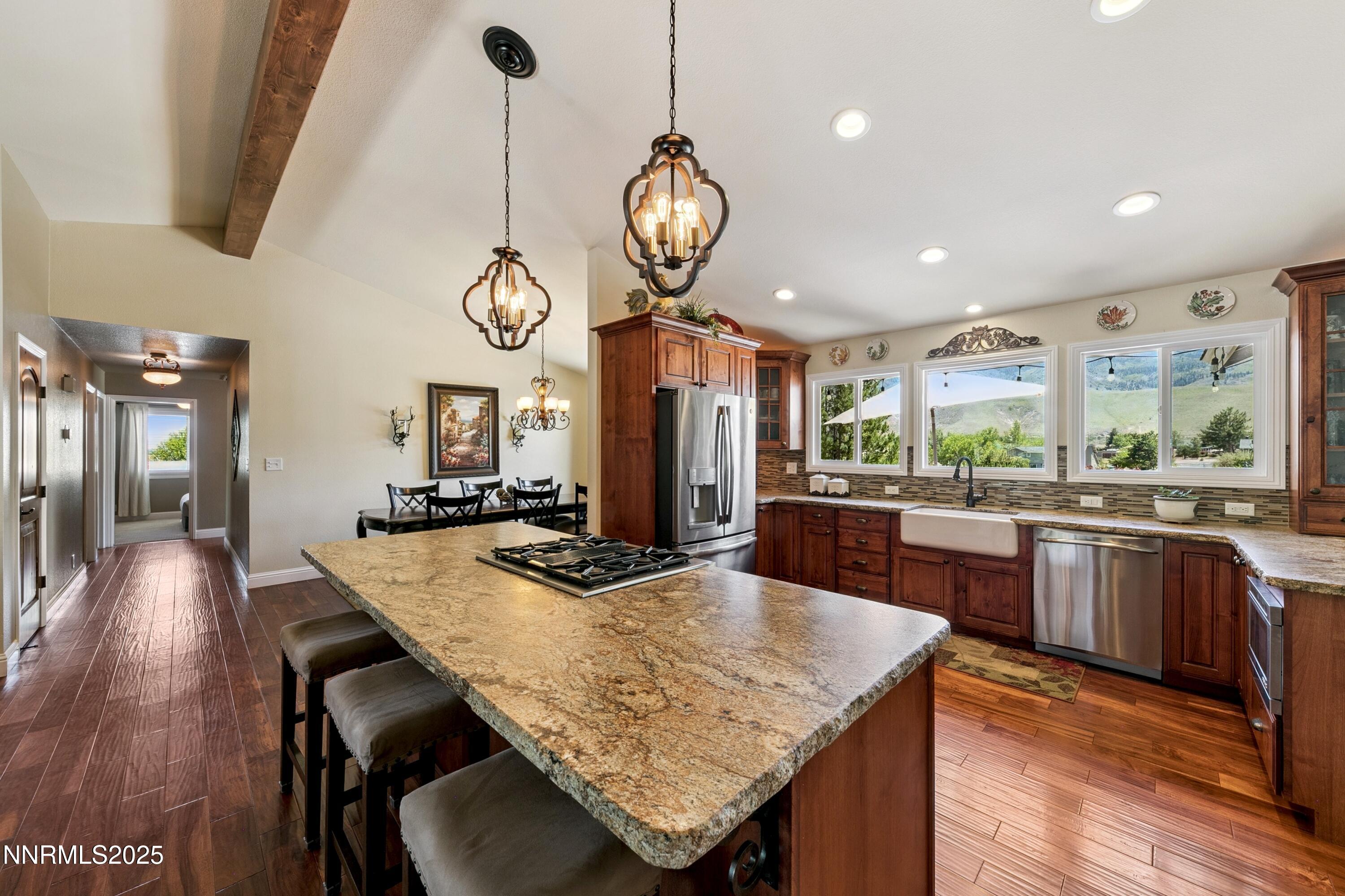 545 Mogul Mountain Drive Property Photo 8