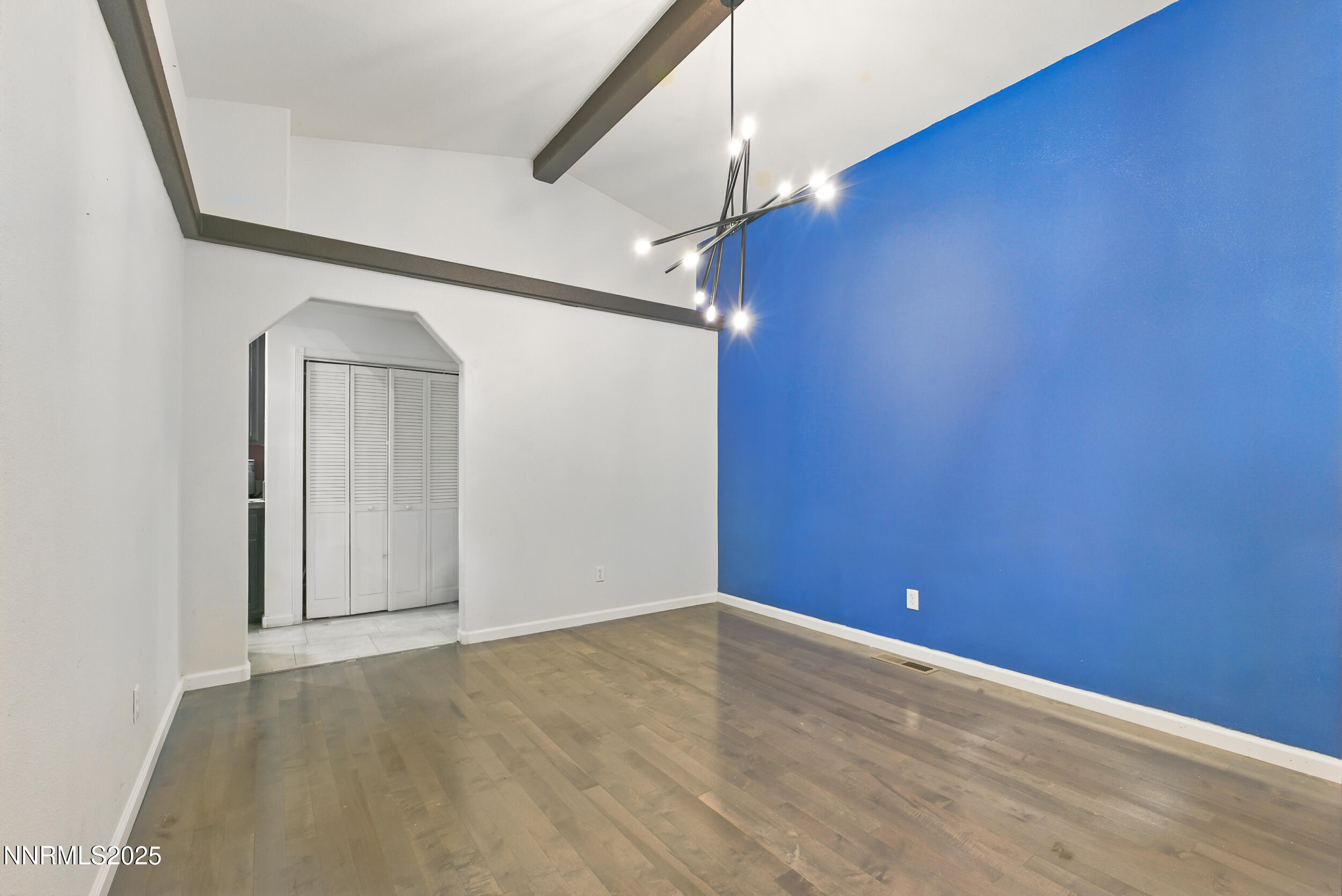 751 Divot Drive Property Photo 11