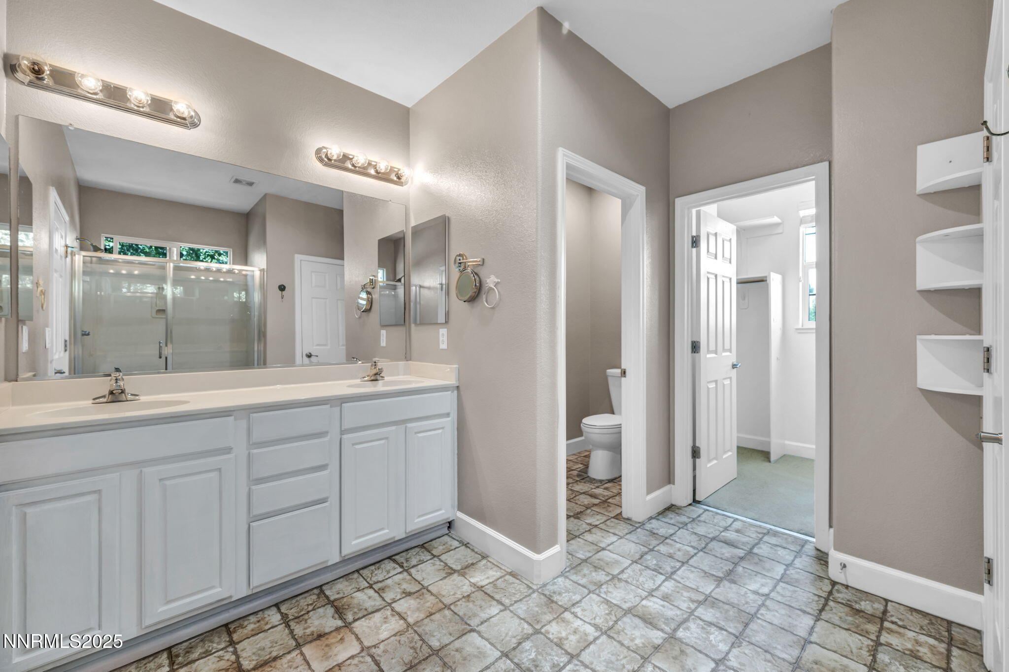 405 Sondrio Court Property Photo 26