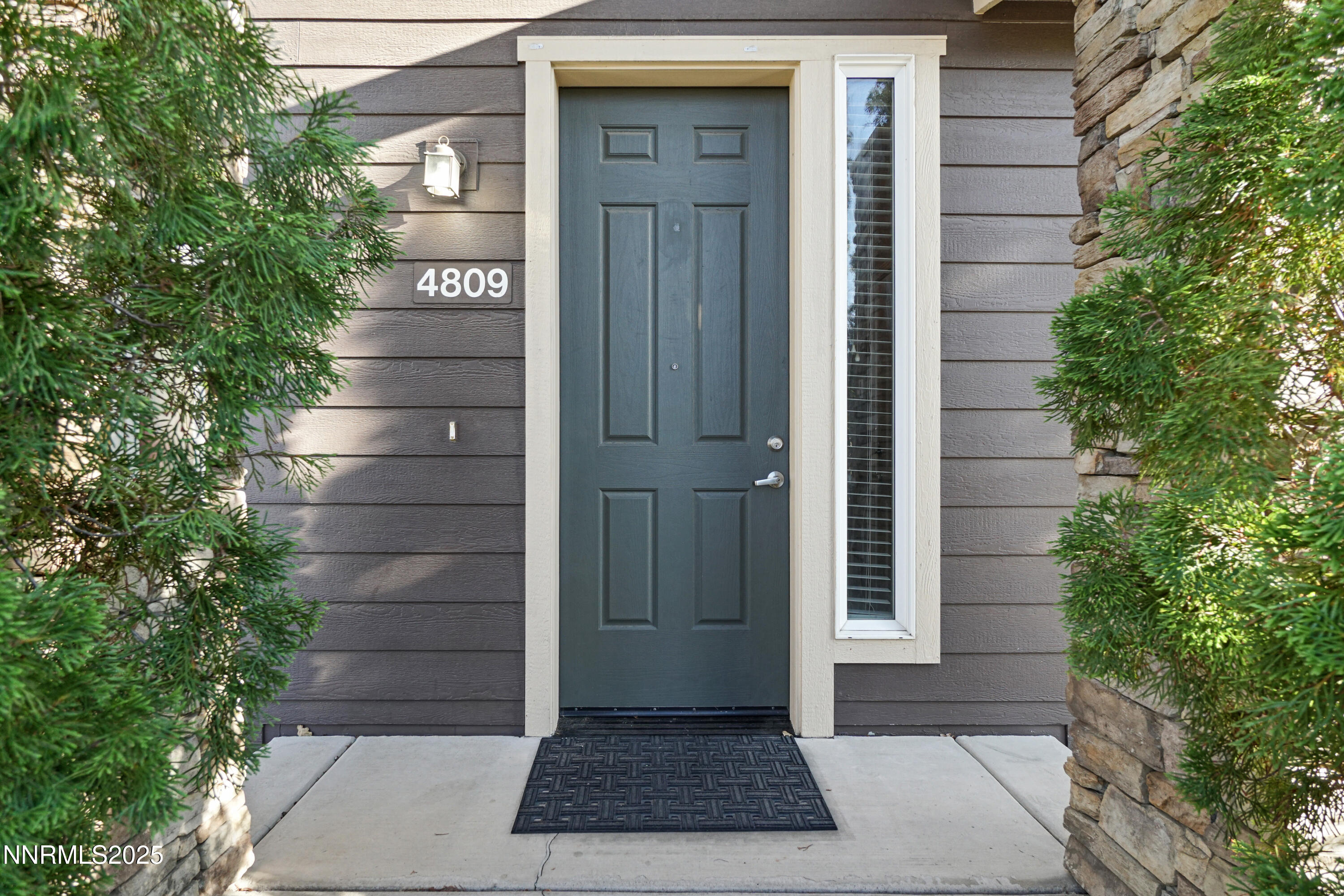 4809 Bougainvillea Circle Property Photo 2