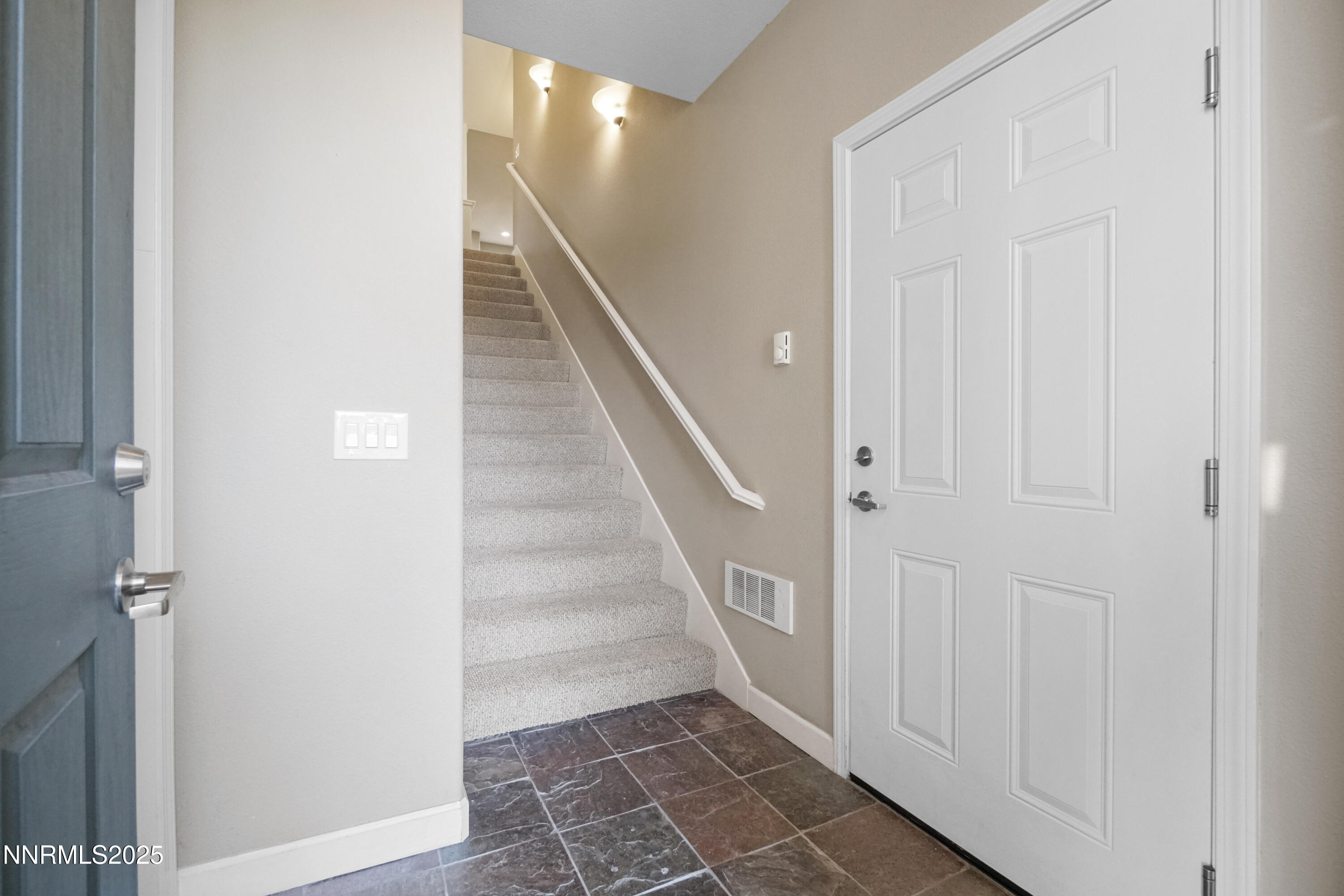 4809 Bougainvillea Circle Property Photo 4