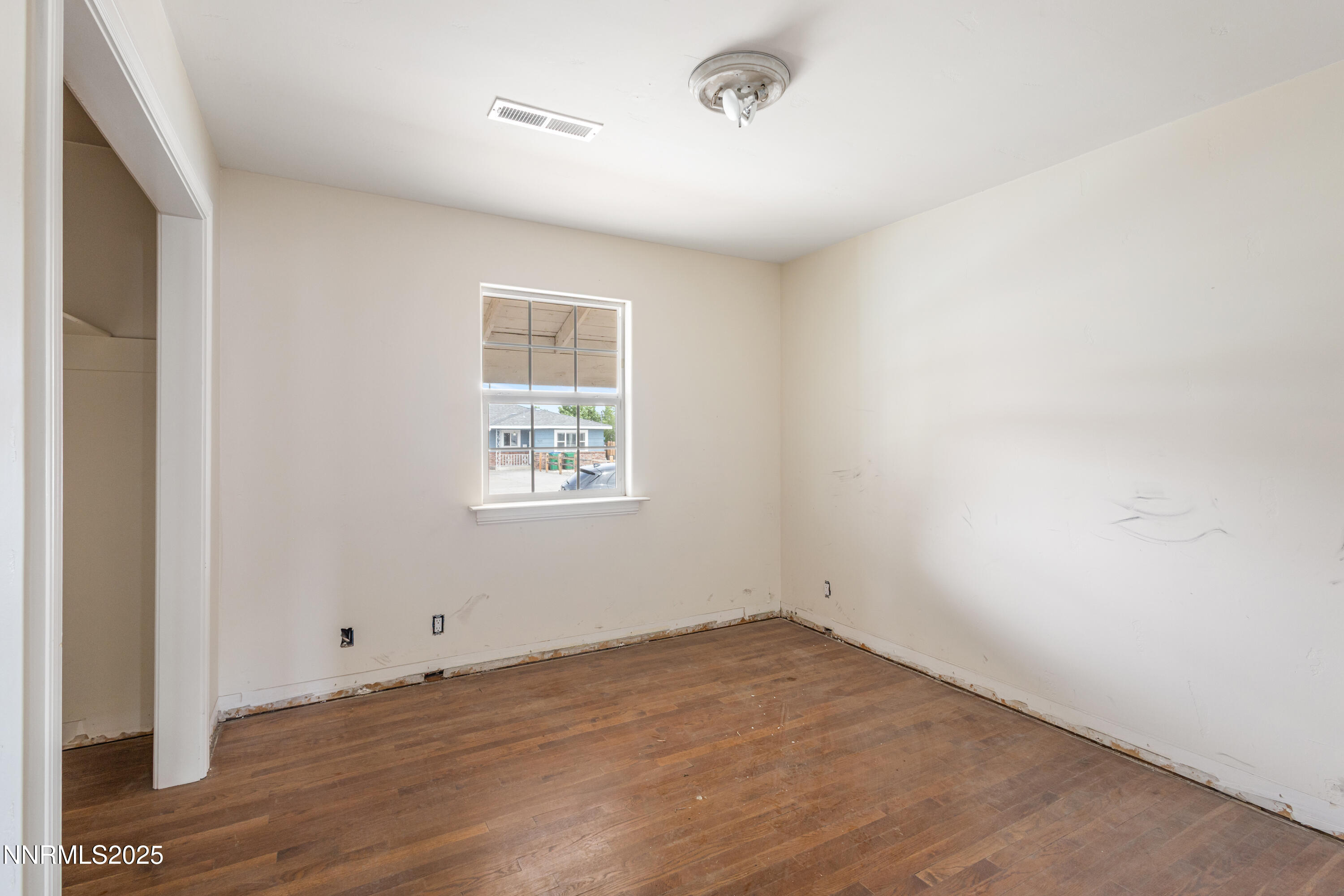 1145 Kirman Avenue Property Photo 10