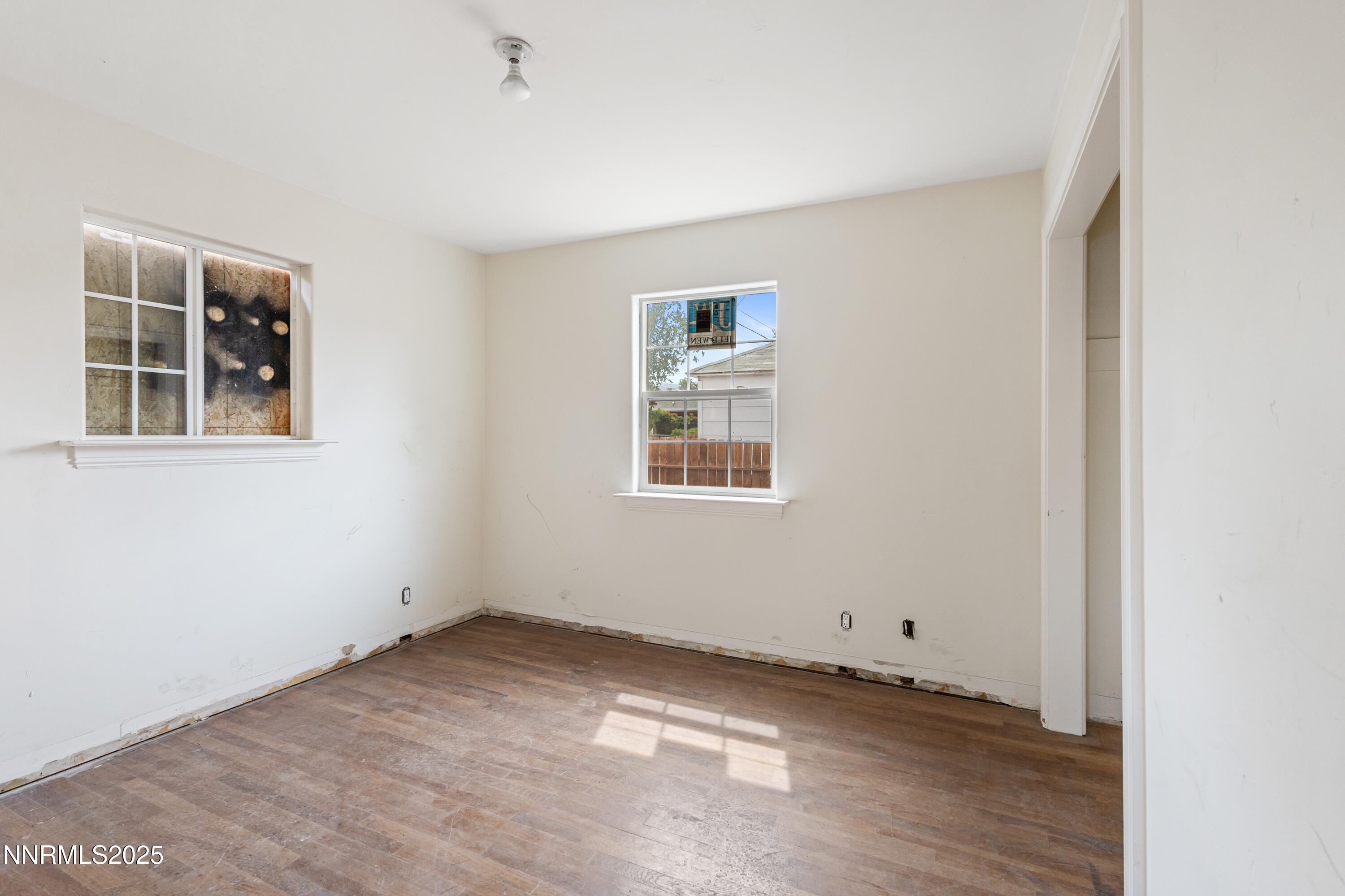 1145 Kirman Avenue Property Photo 12