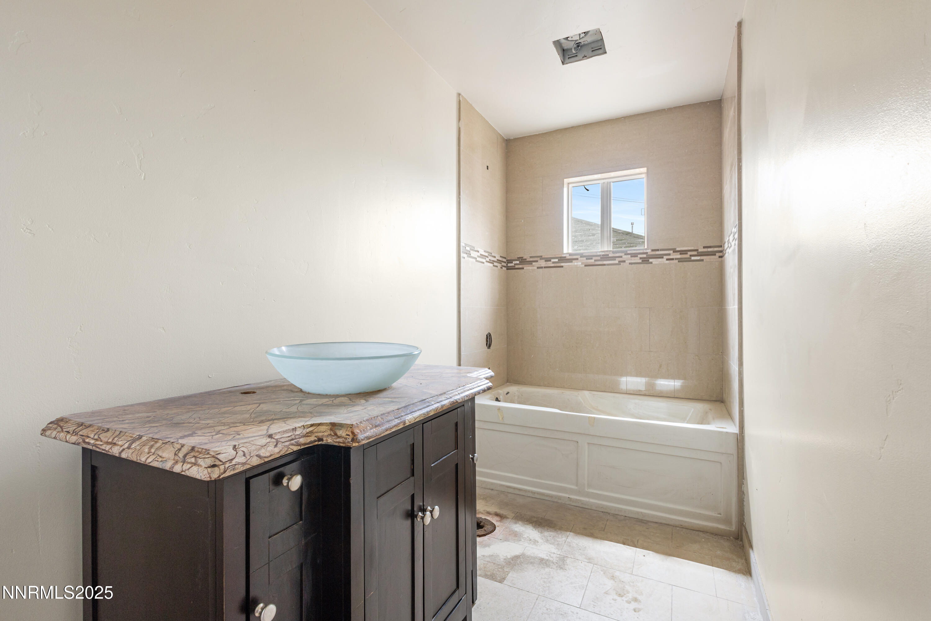 1145 Kirman Avenue Property Photo 13