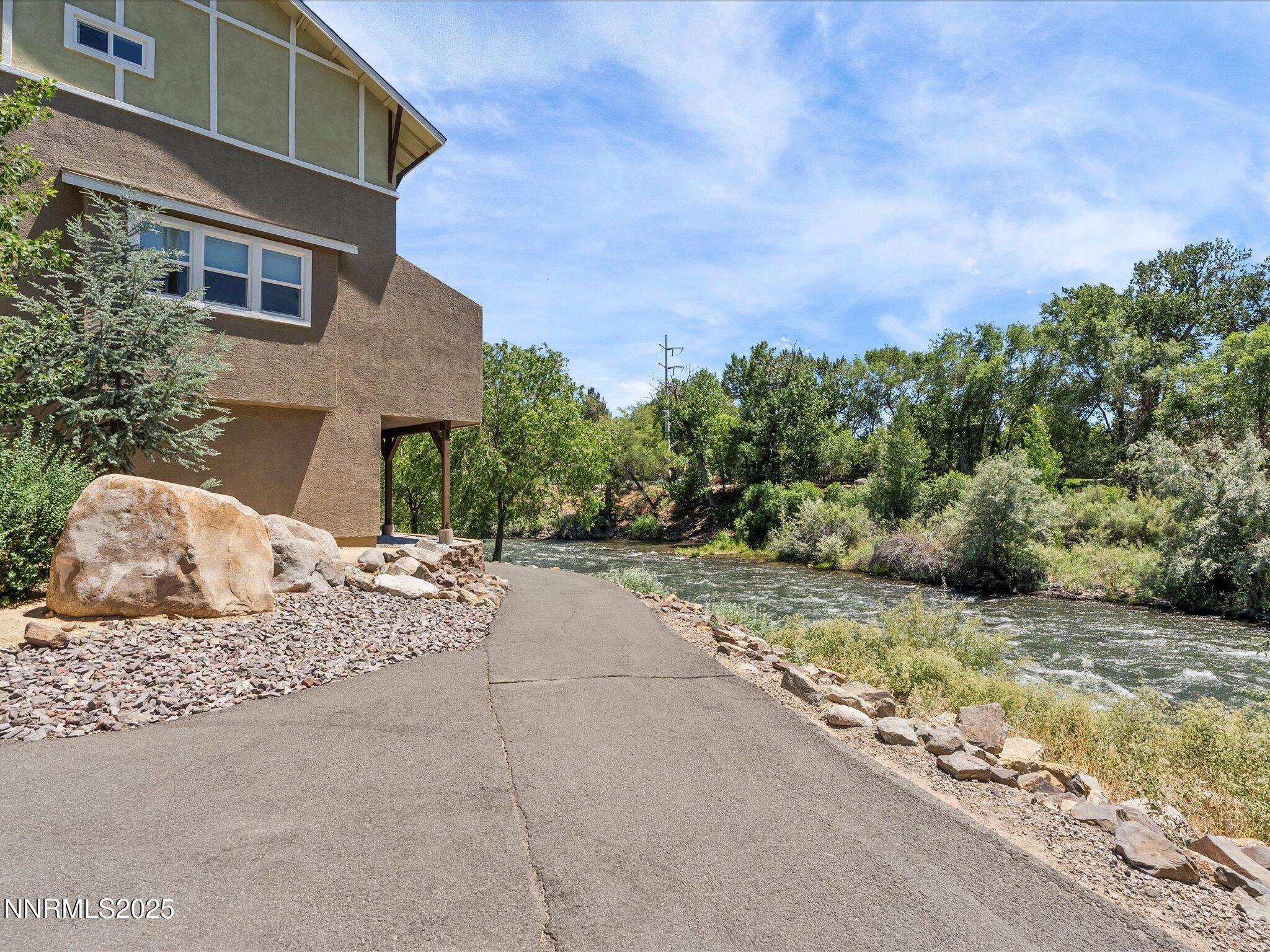 2755 Elsie Irene Lane Property Photo 33