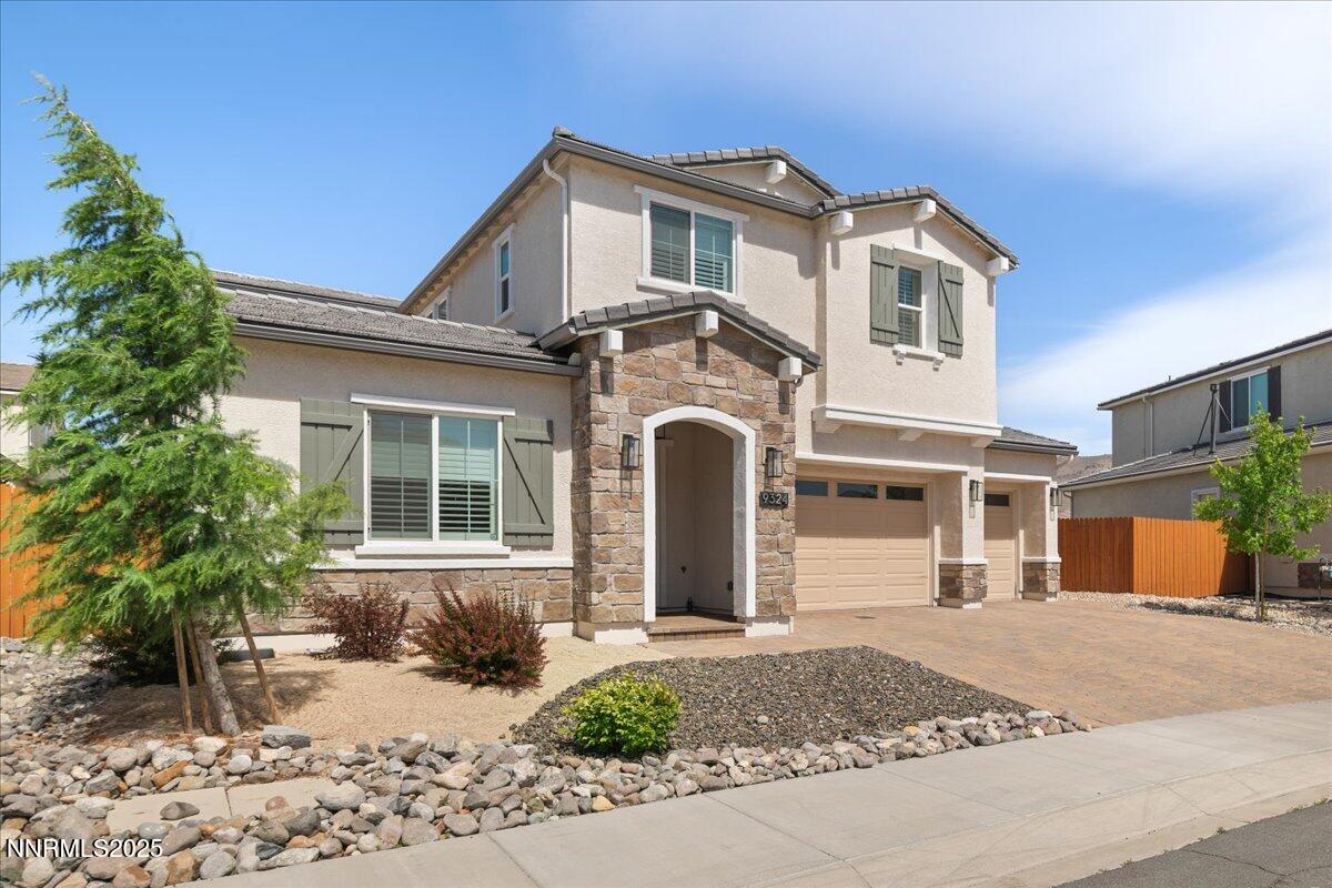 9324 Astaya Drive Property Photo 2