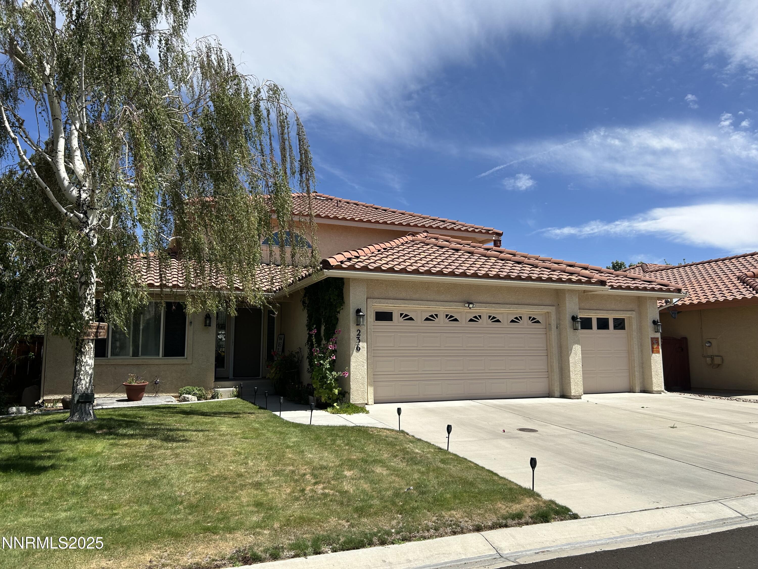 236 La Costa Avenue Property Photo 1