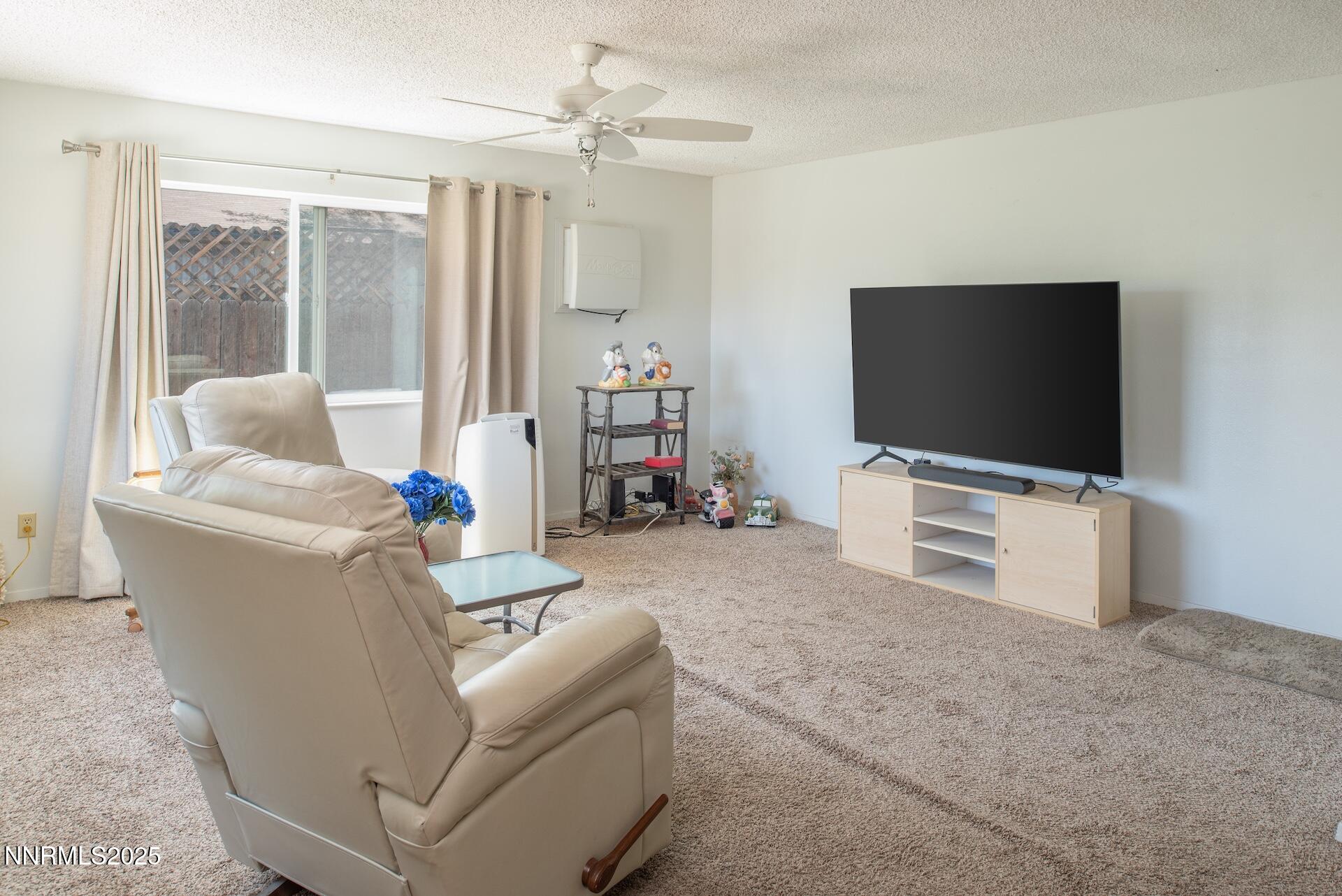 1241 W Newlands Drive Property Photo 8
