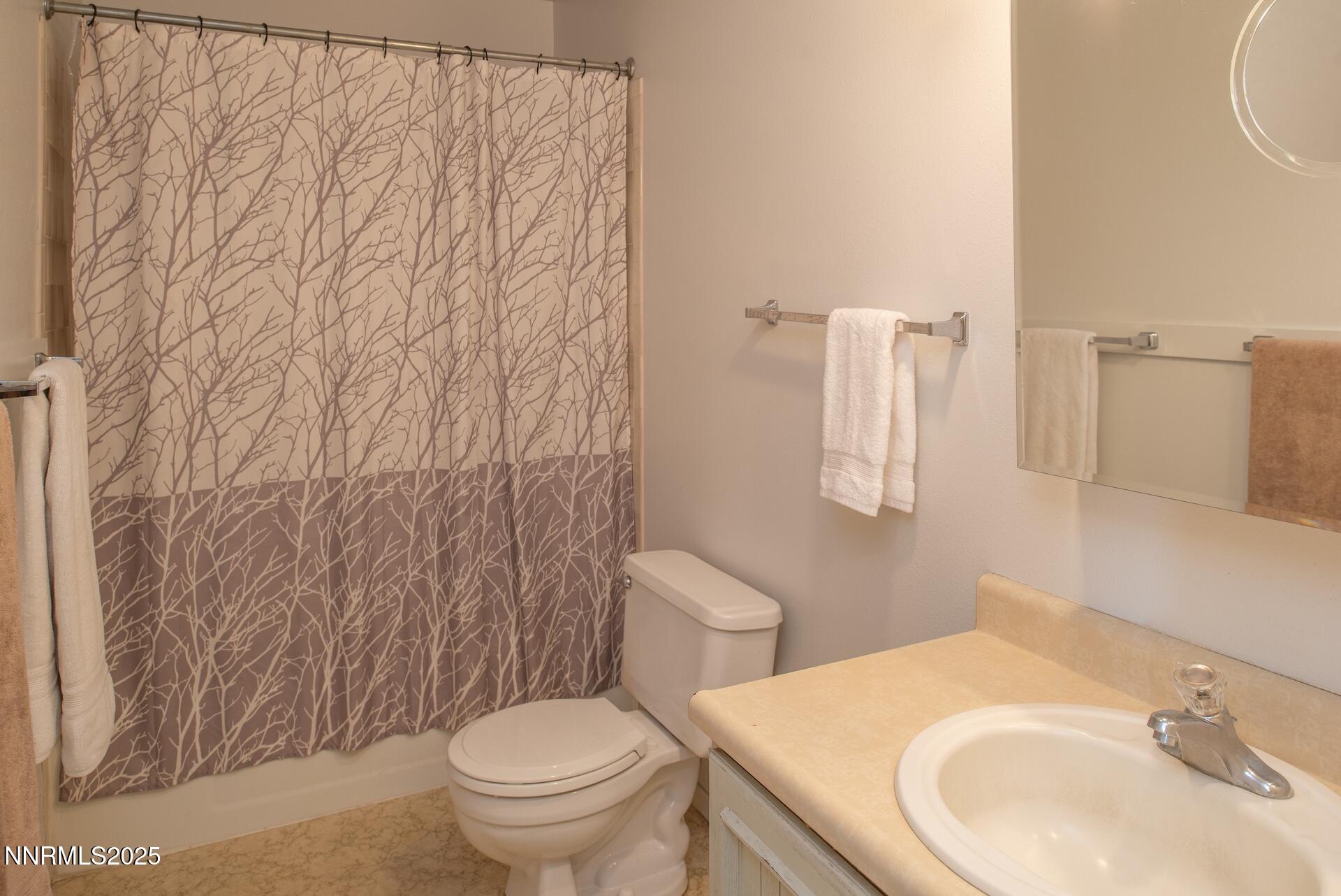 1241 W Newlands Drive Property Photo 13