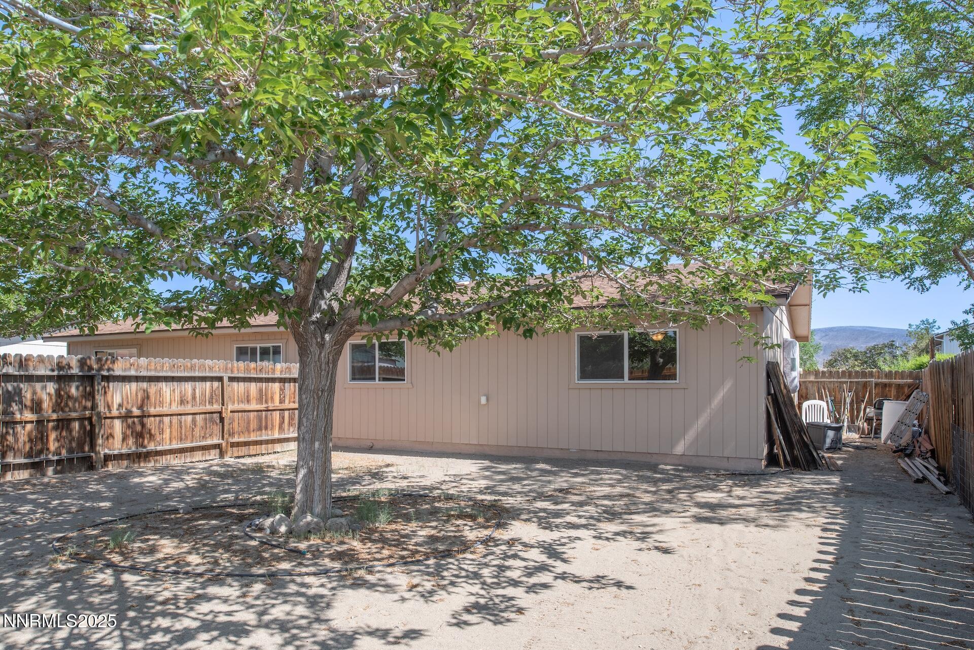 1241 W Newlands Drive Property Photo 16